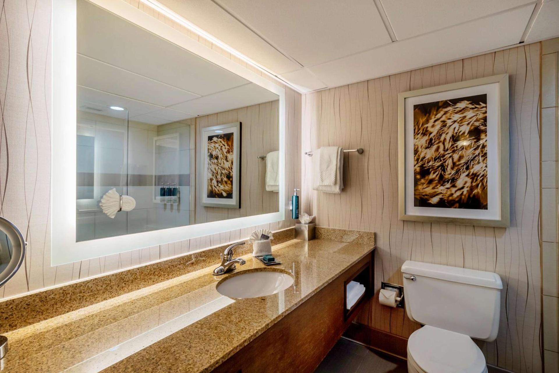 DoubleTree by Hilton Lawrence photo 19