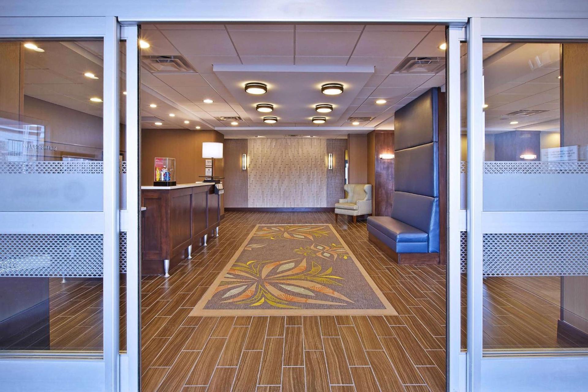 Hampton Inn by Hilton West Bloomfield Novi photo 14
