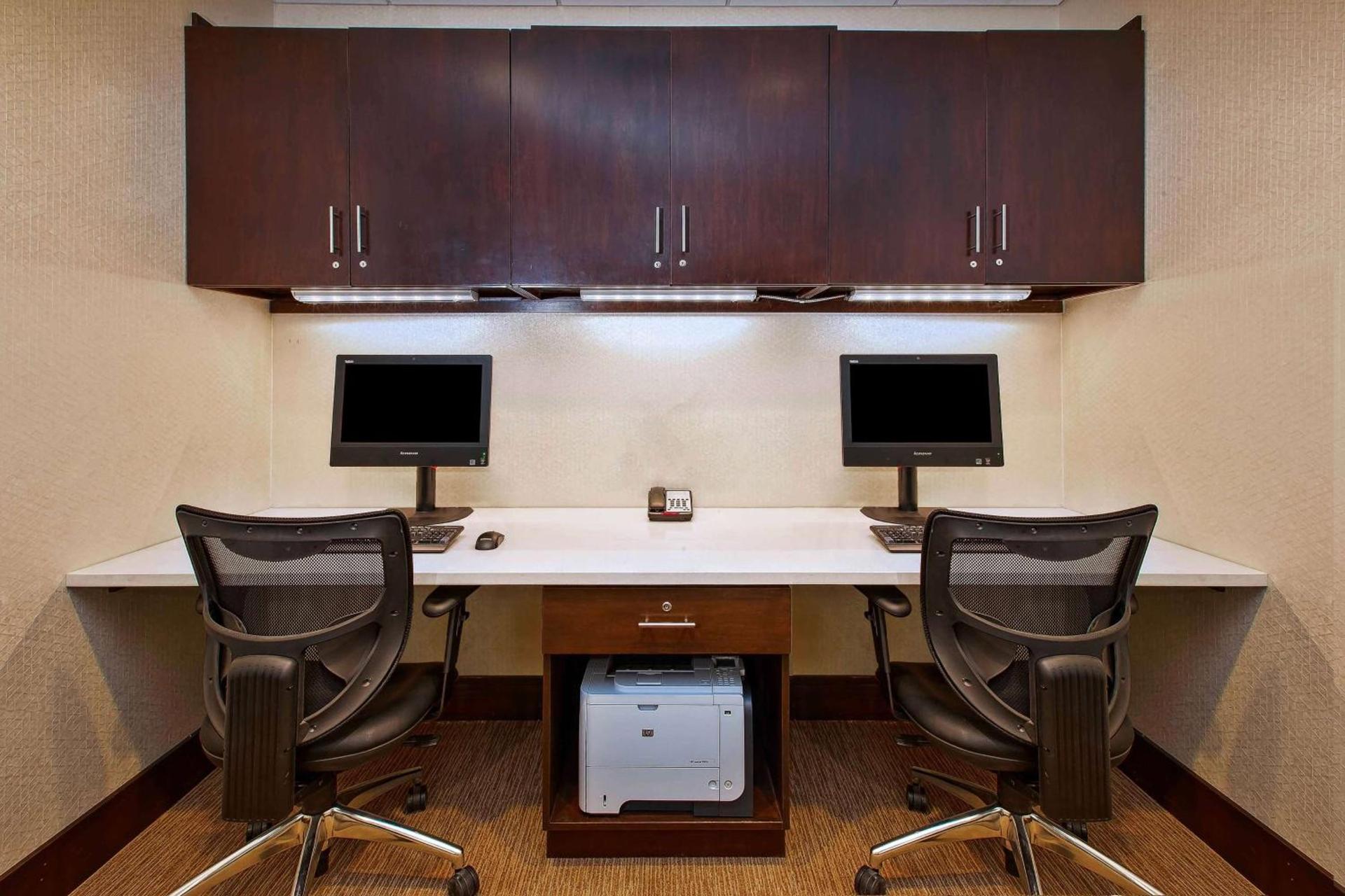 Hampton Inn by Hilton West Bloomfield Novi photo 13