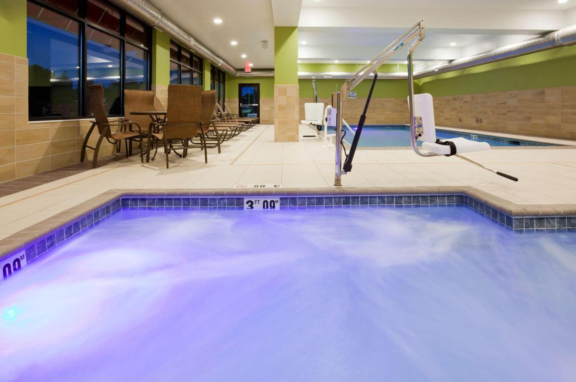 Hampton Inn Minneapolis-Roseville,MN photo 9