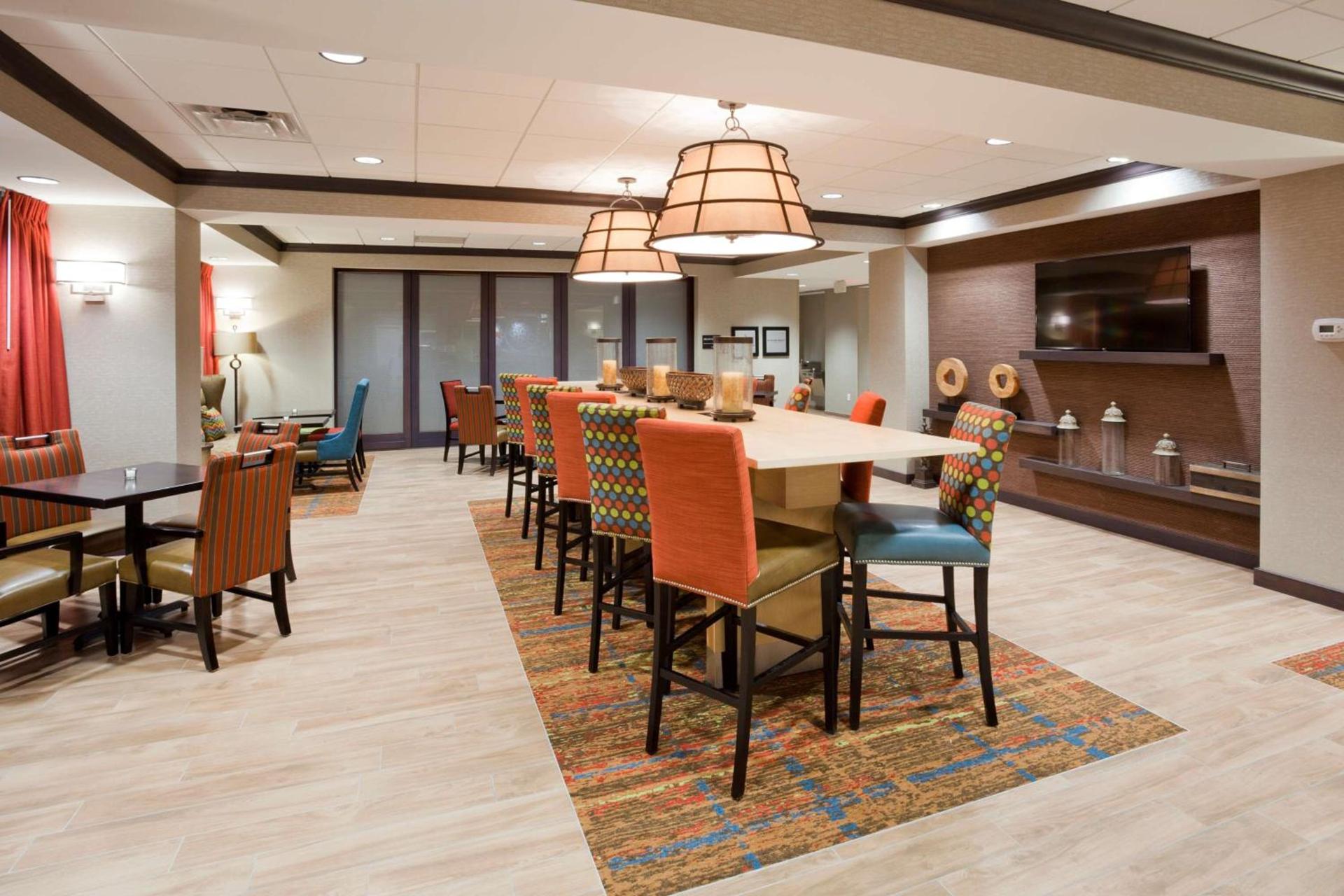 Hampton Inn Minneapolis-Roseville,MN photo 6
