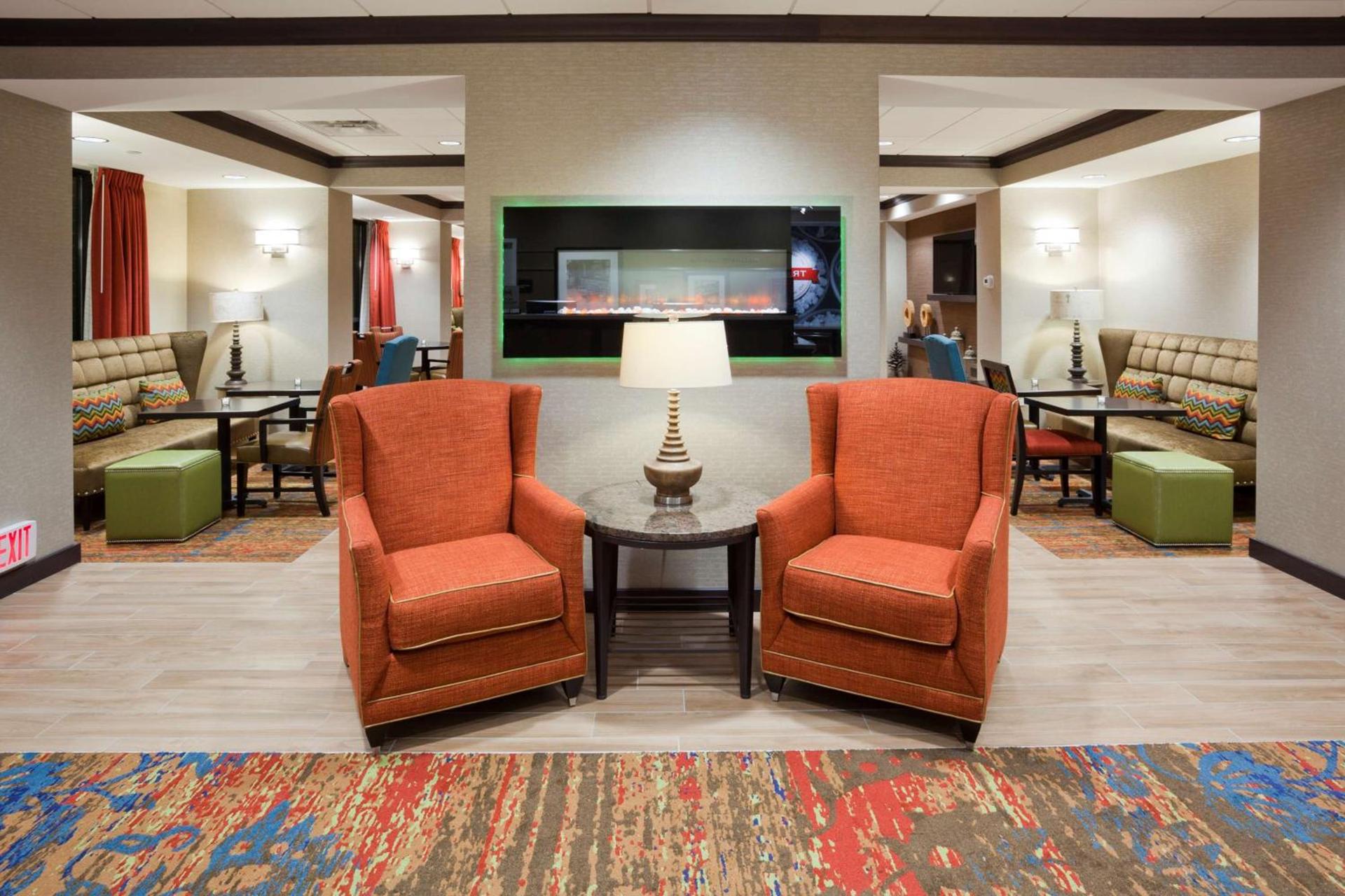 Hampton Inn Minneapolis-Roseville,MN photo 7