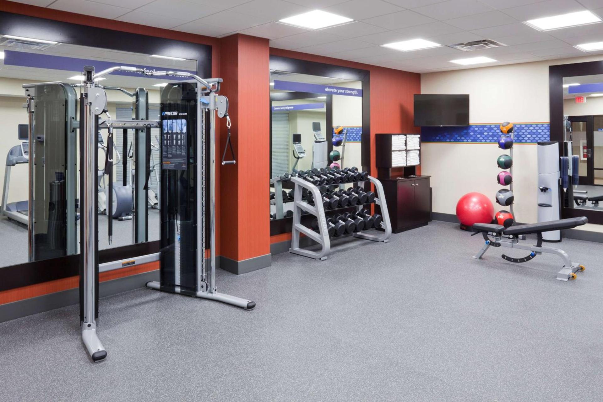 Hampton Inn Minneapolis-Roseville,MN photo 14