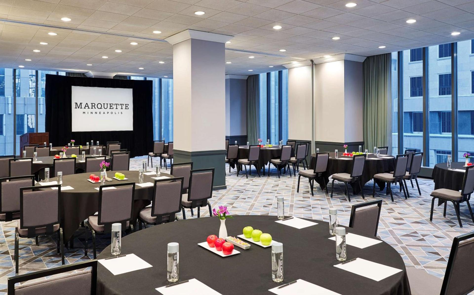 The Marquette Hotel, Curio Collection by Hilton photo 17