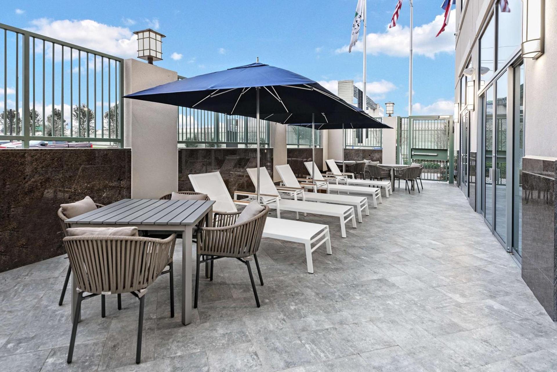 Embassy Suites by Hilton Houston West - Katy photo 2