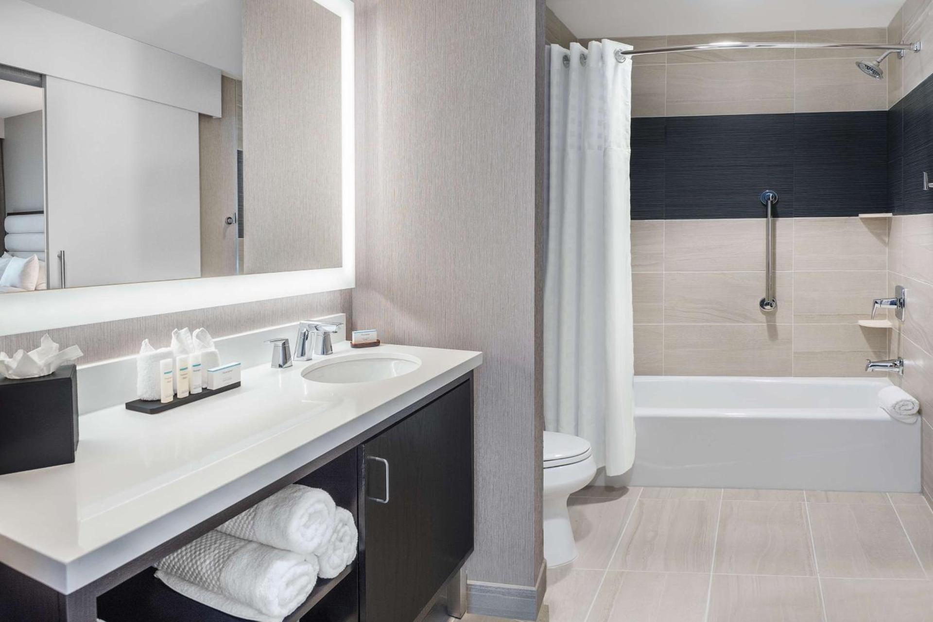 Embassy Suites by Hilton Houston West - Katy photo 14