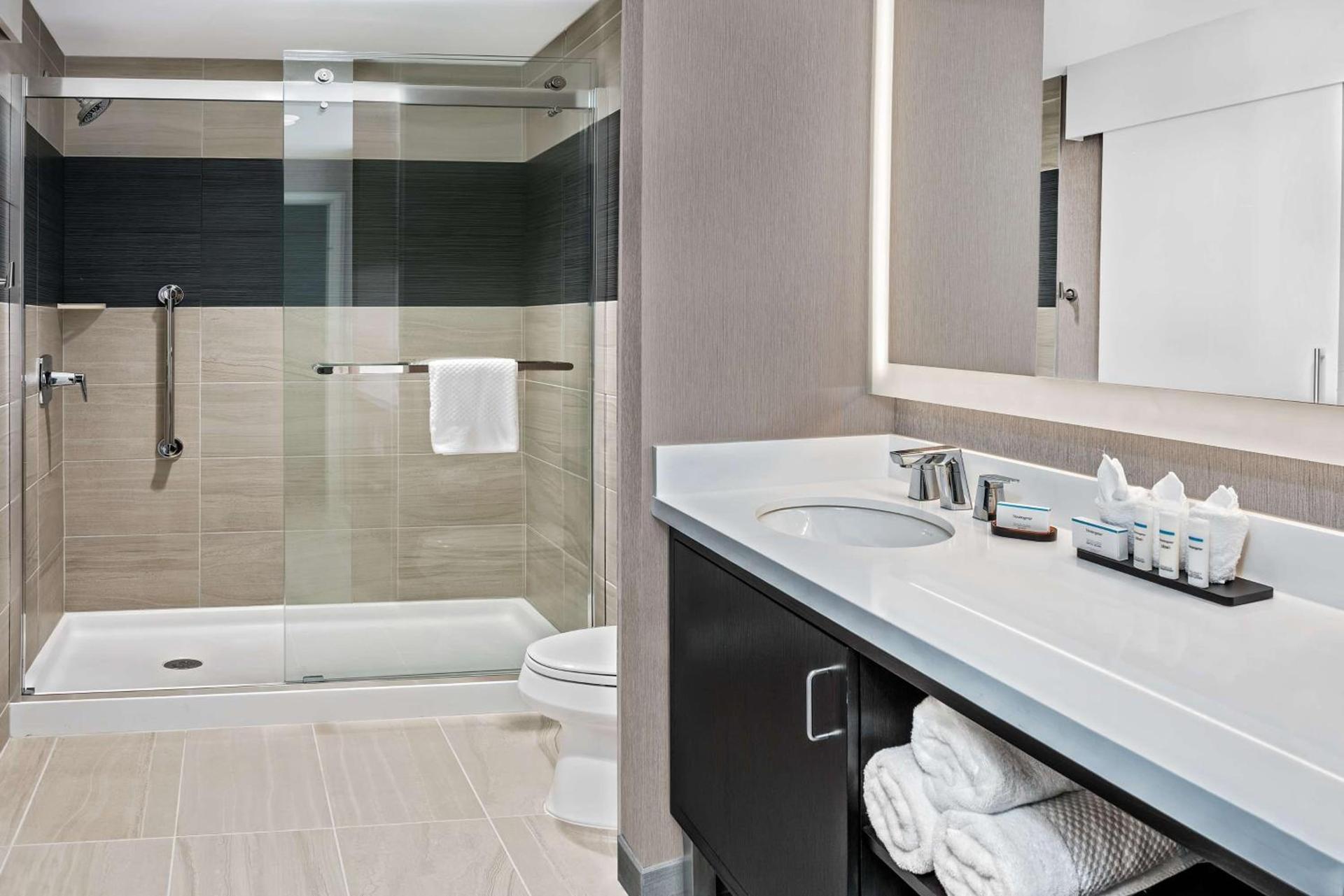 Embassy Suites by Hilton Houston West - Katy photo 16