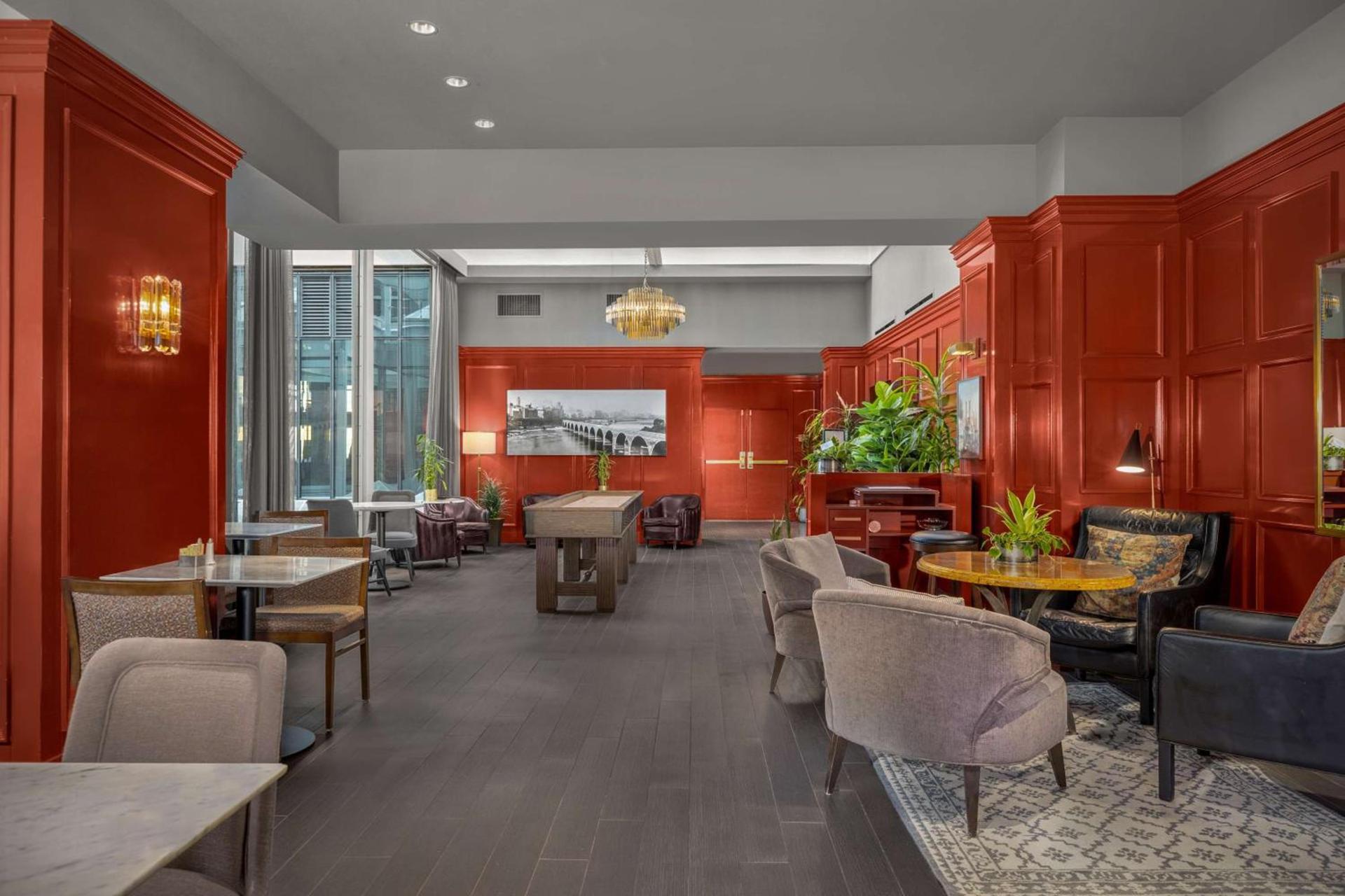 The Marquette Hotel, Curio Collection by Hilton photo 30