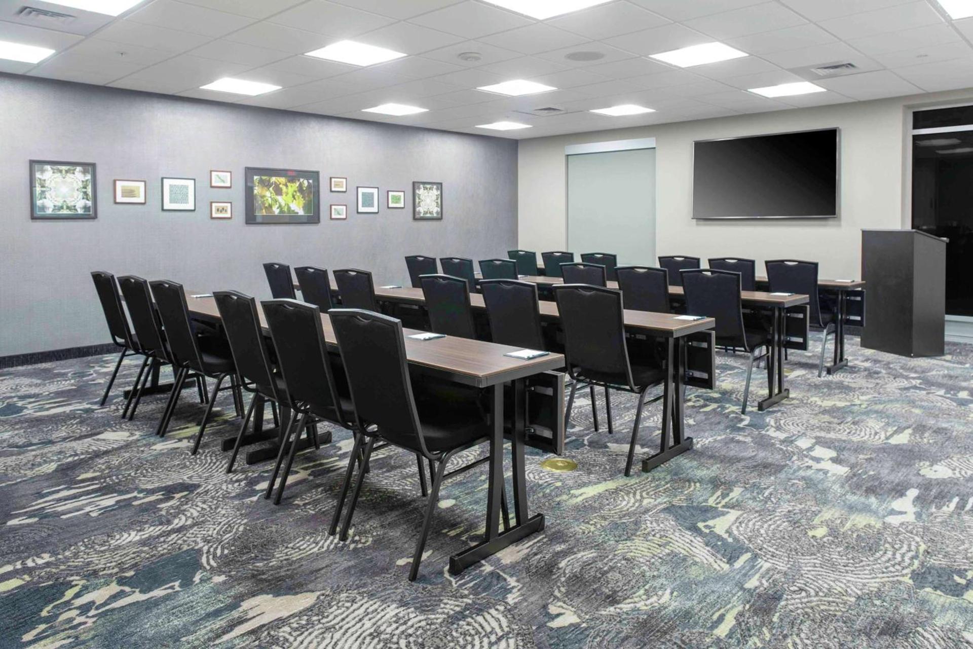 Homewood Suites By Hilton Lansing Eastwood photo 22