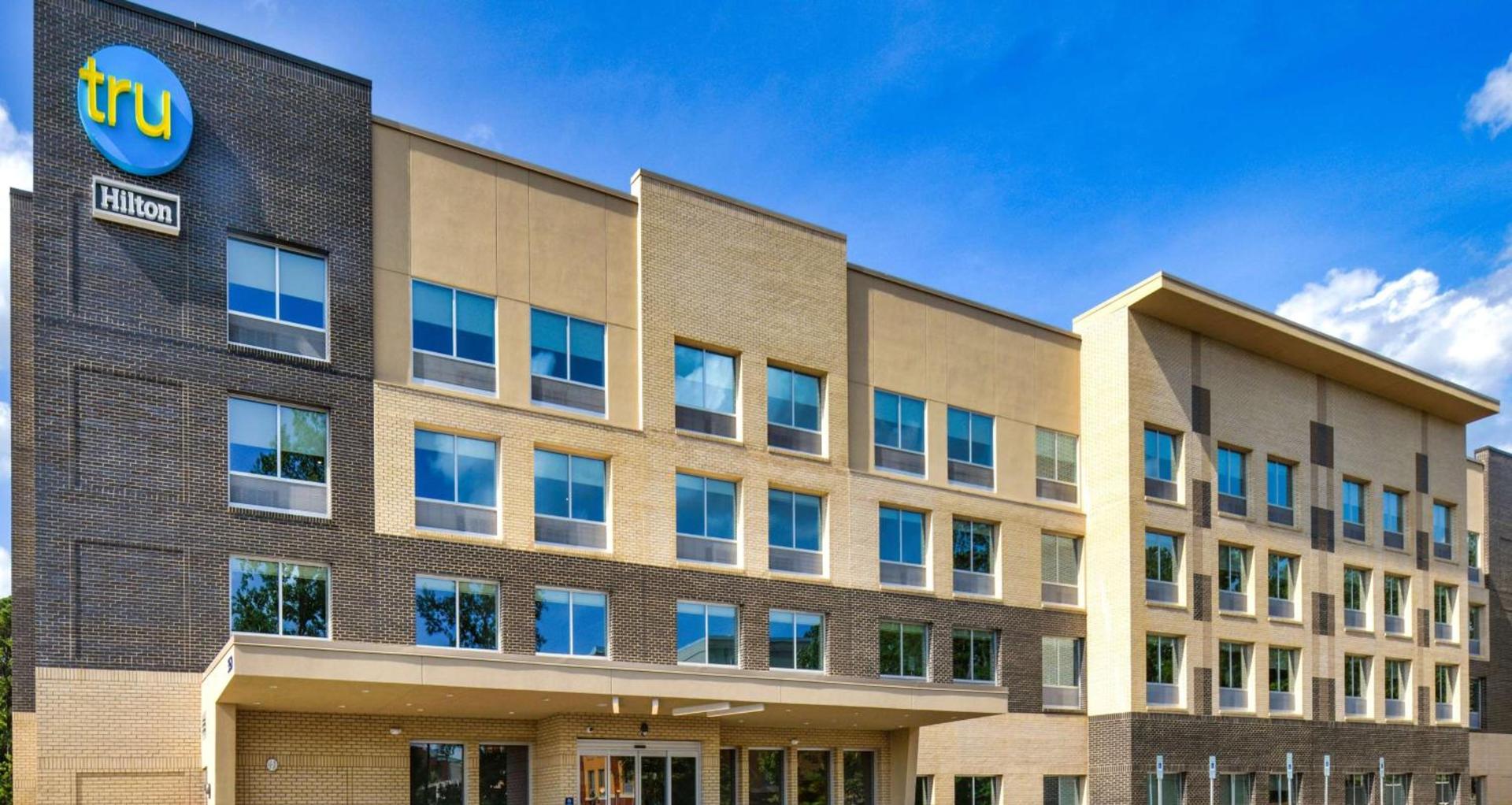 Tru By Hilton Raleigh Durham Airport photo 3