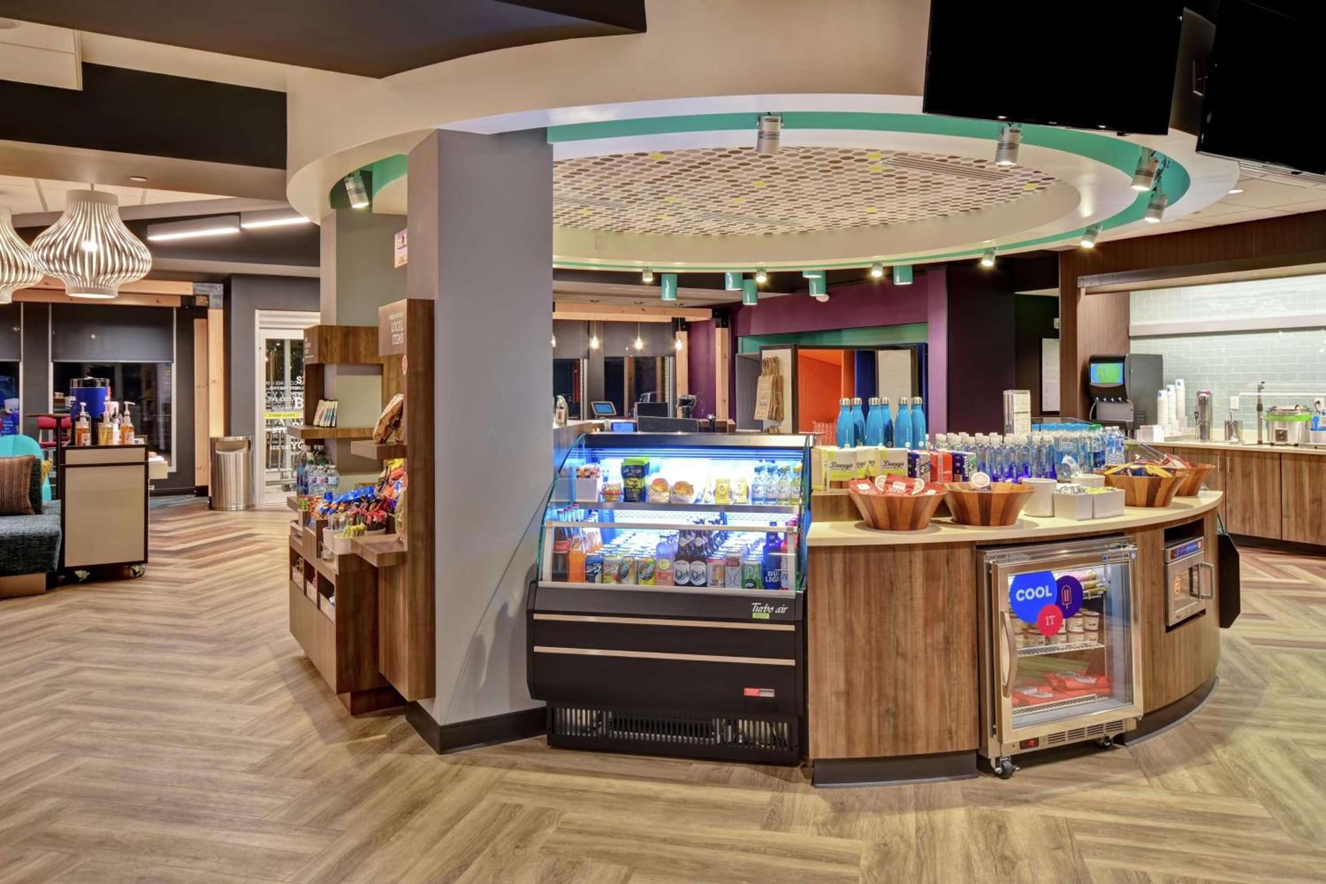 Tru By Hilton Raleigh Durham Airport photo 16