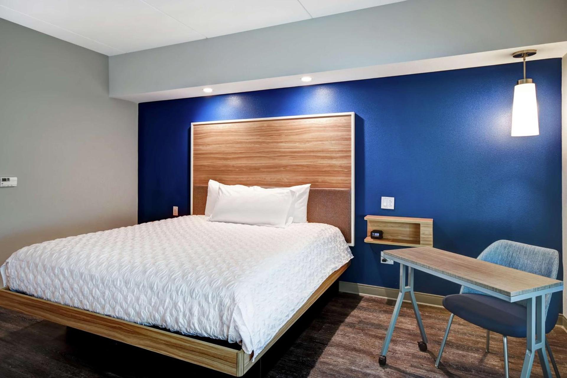 Tru By Hilton Raleigh Durham Airport photo 32