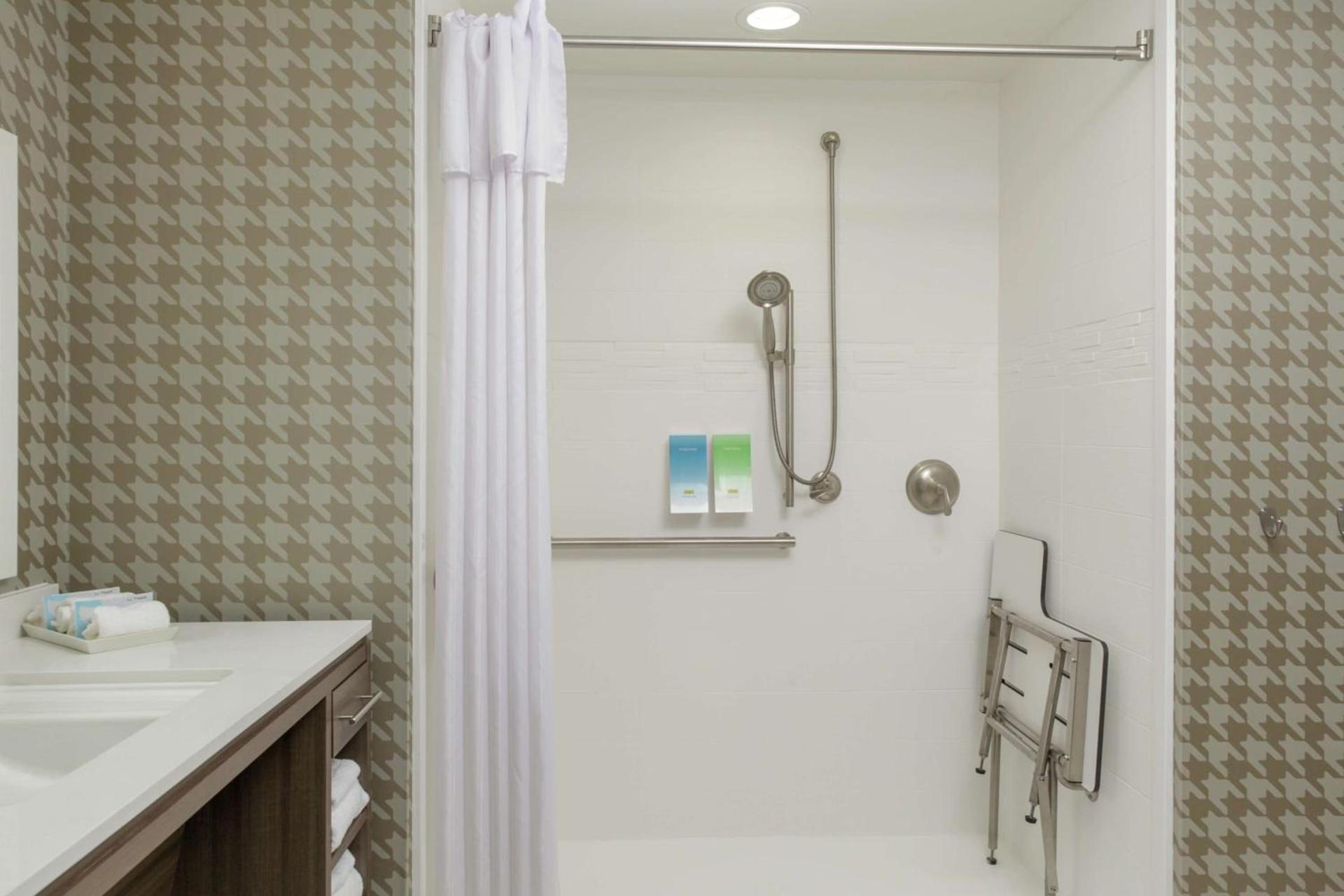 Home2 Suites By Hilton Fort Collins photo 15