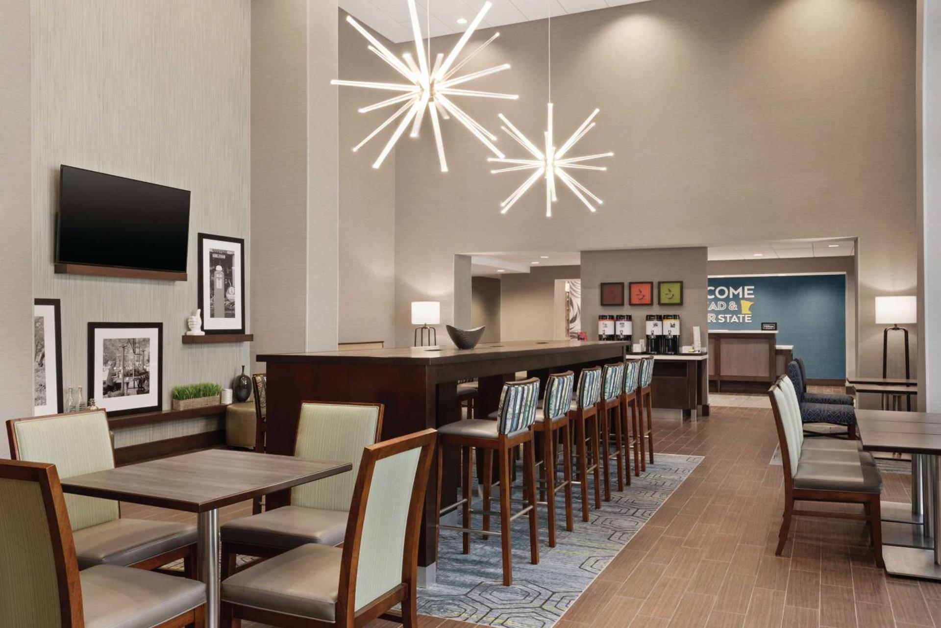 Hampton Inn Brooklyn Park photo 3