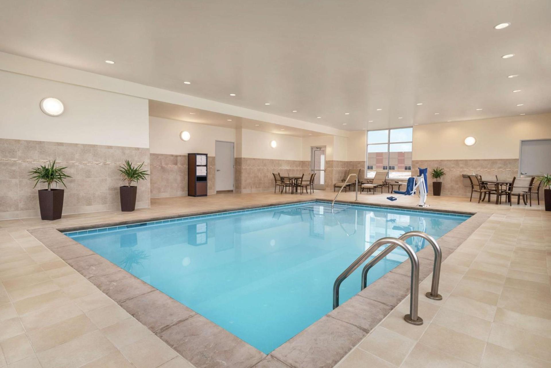 Hampton Inn Brooklyn Park photo 4