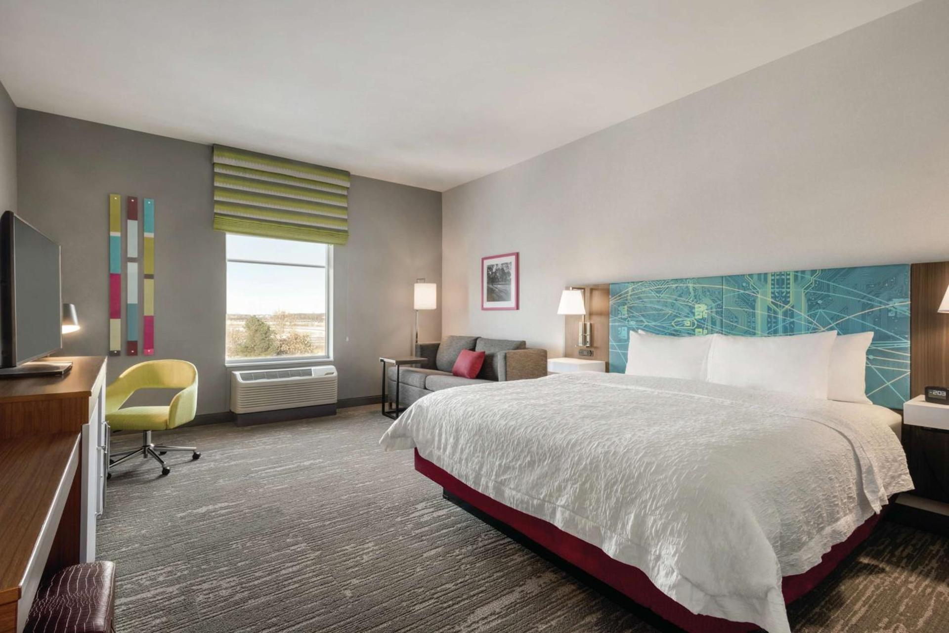 Hampton Inn Brooklyn Park photo 11