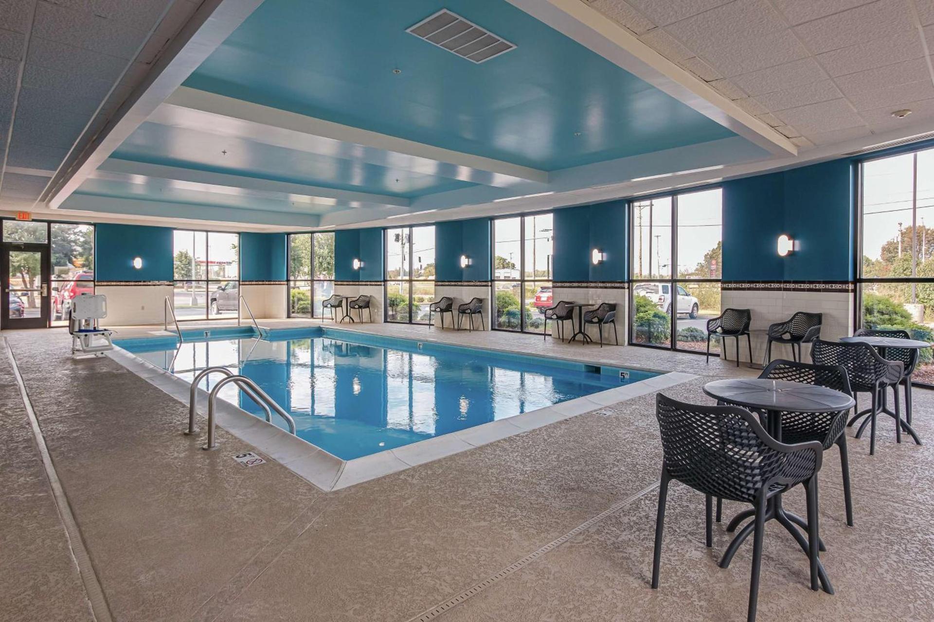 Hampton Inn Oak Grove Fort Campbell photo 4