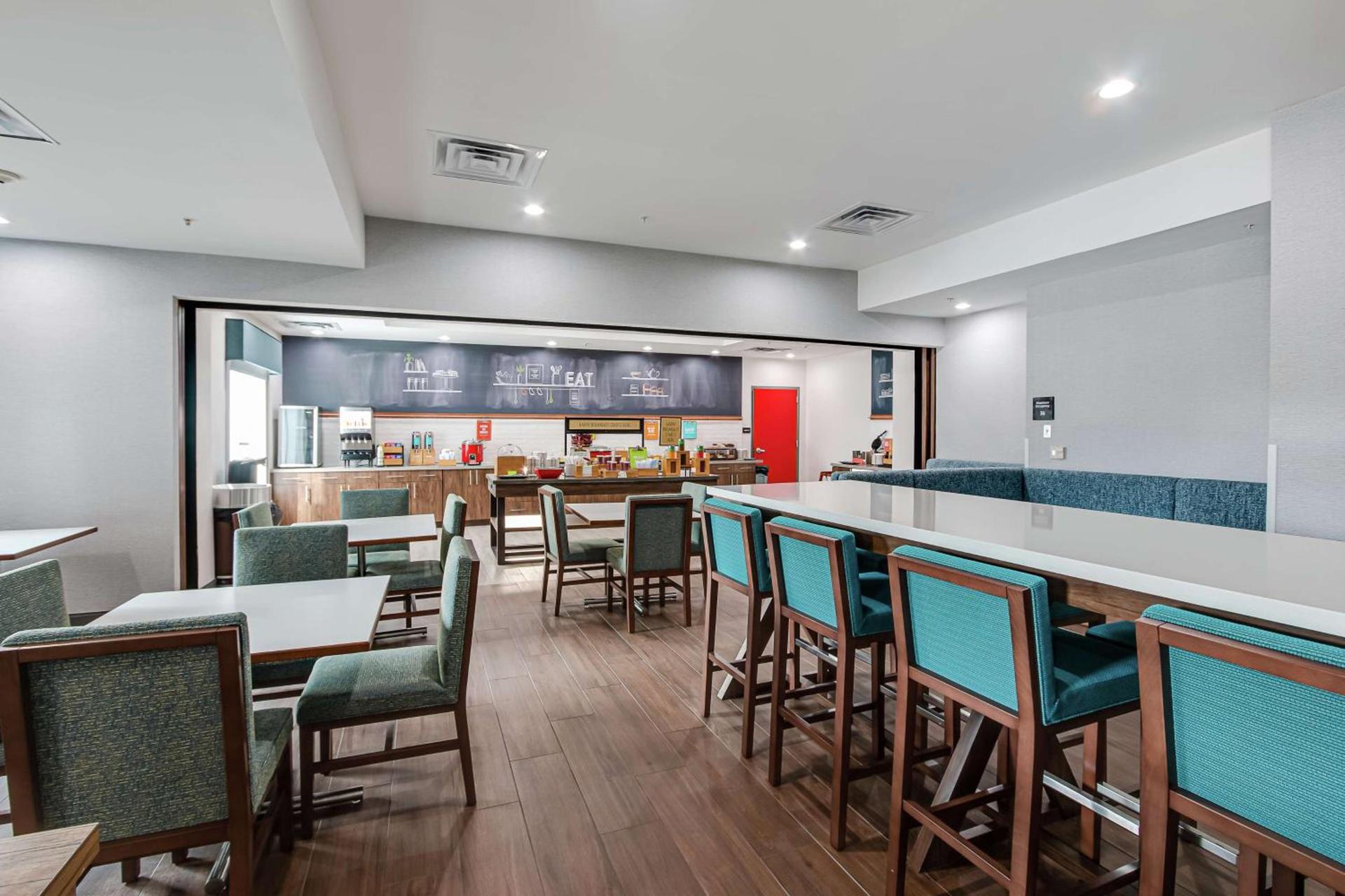 Hampton Inn Oak Grove Fort Campbell photo 11