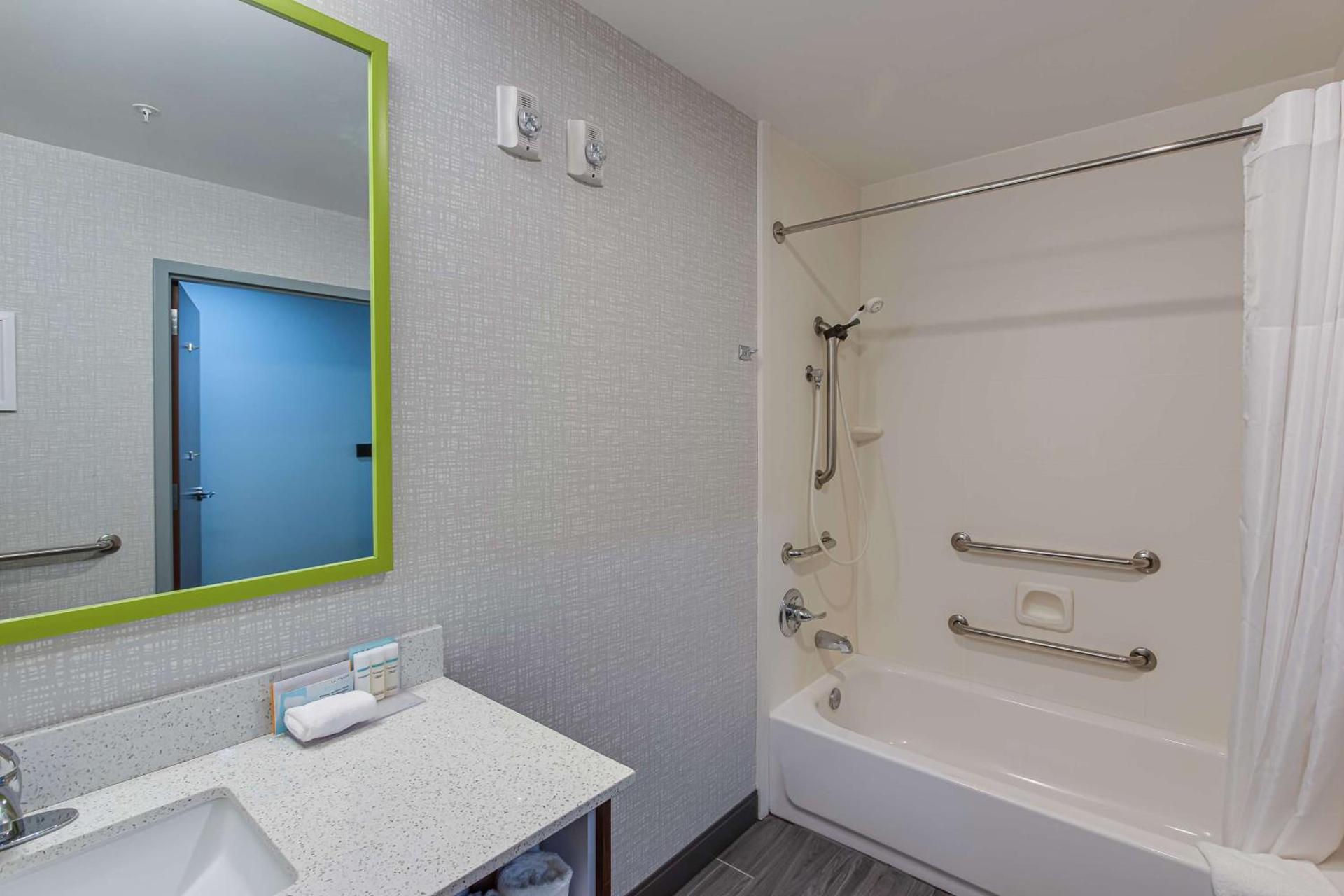 Hampton Inn Oak Grove Fort Campbell photo 14