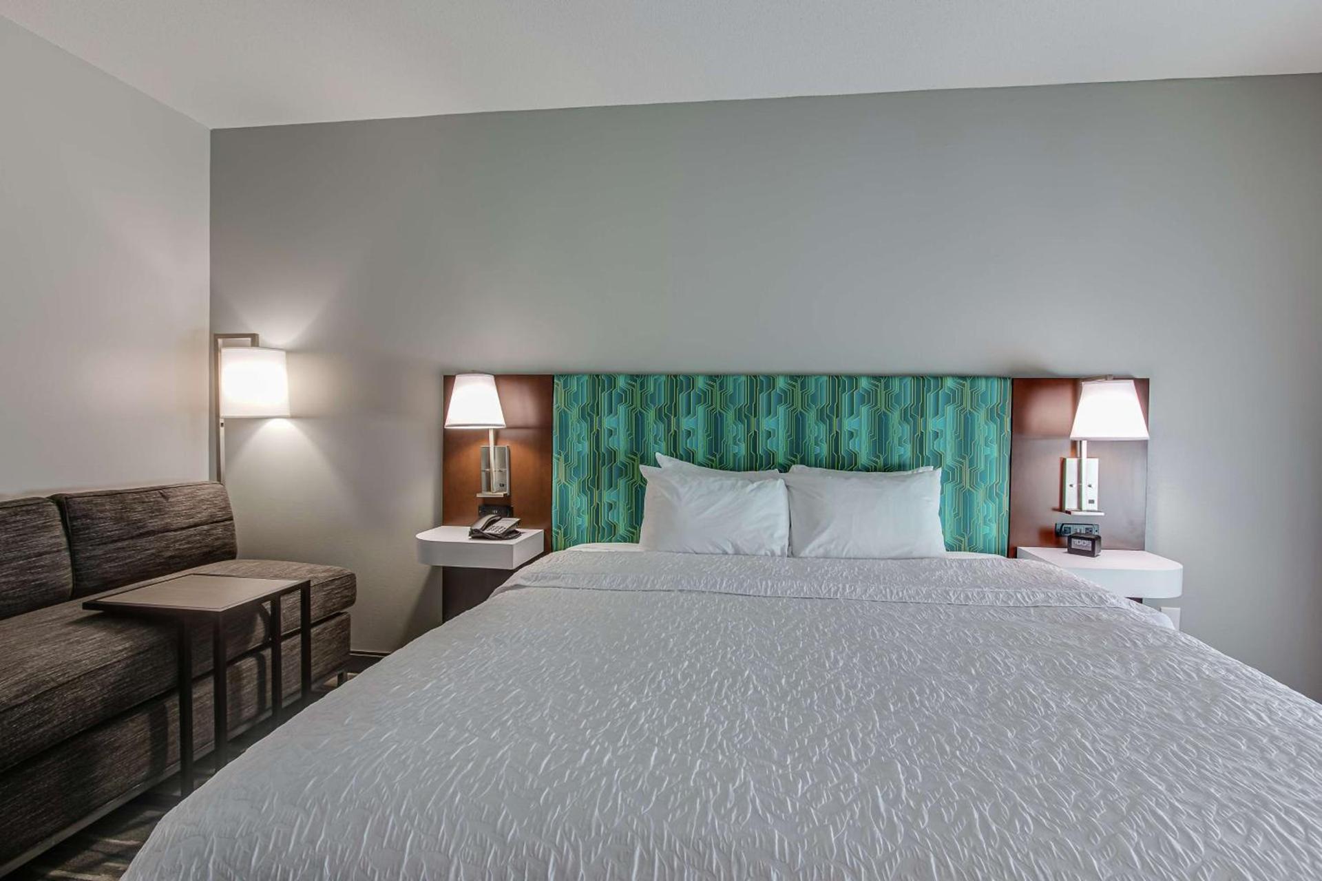 Hampton Inn Oak Grove Fort Campbell photo 16