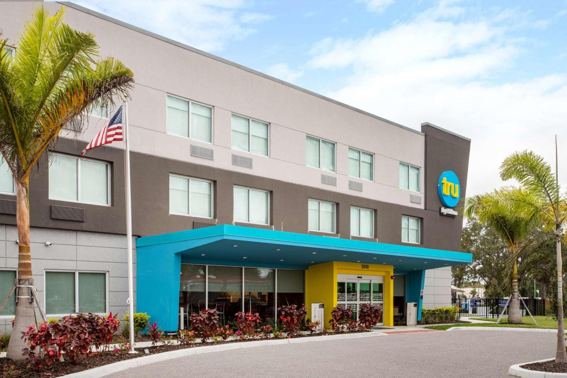 Tru By Hilton Bradenton I-75, FL photo 3