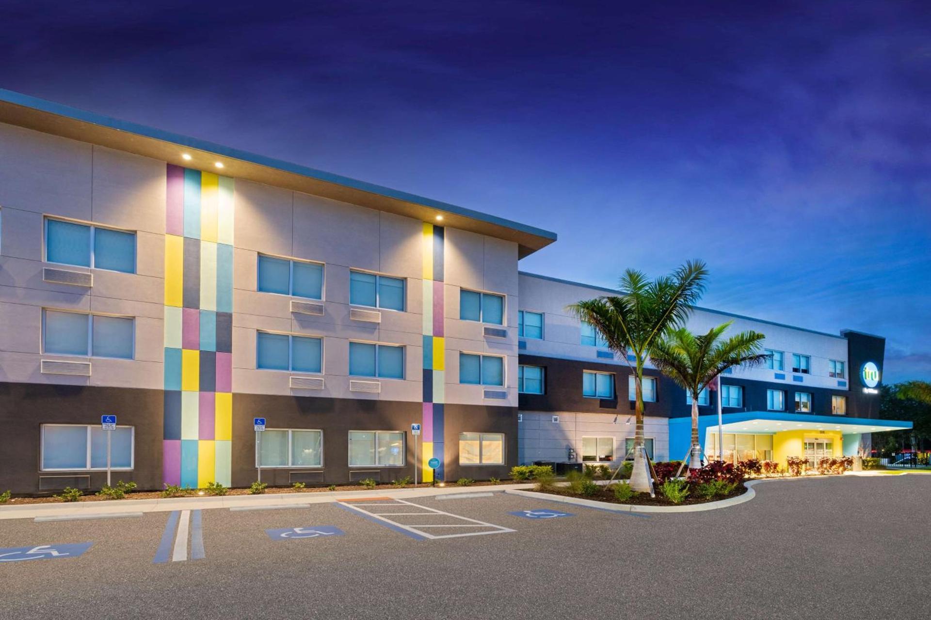Tru By Hilton Bradenton I-75, FL photo 5