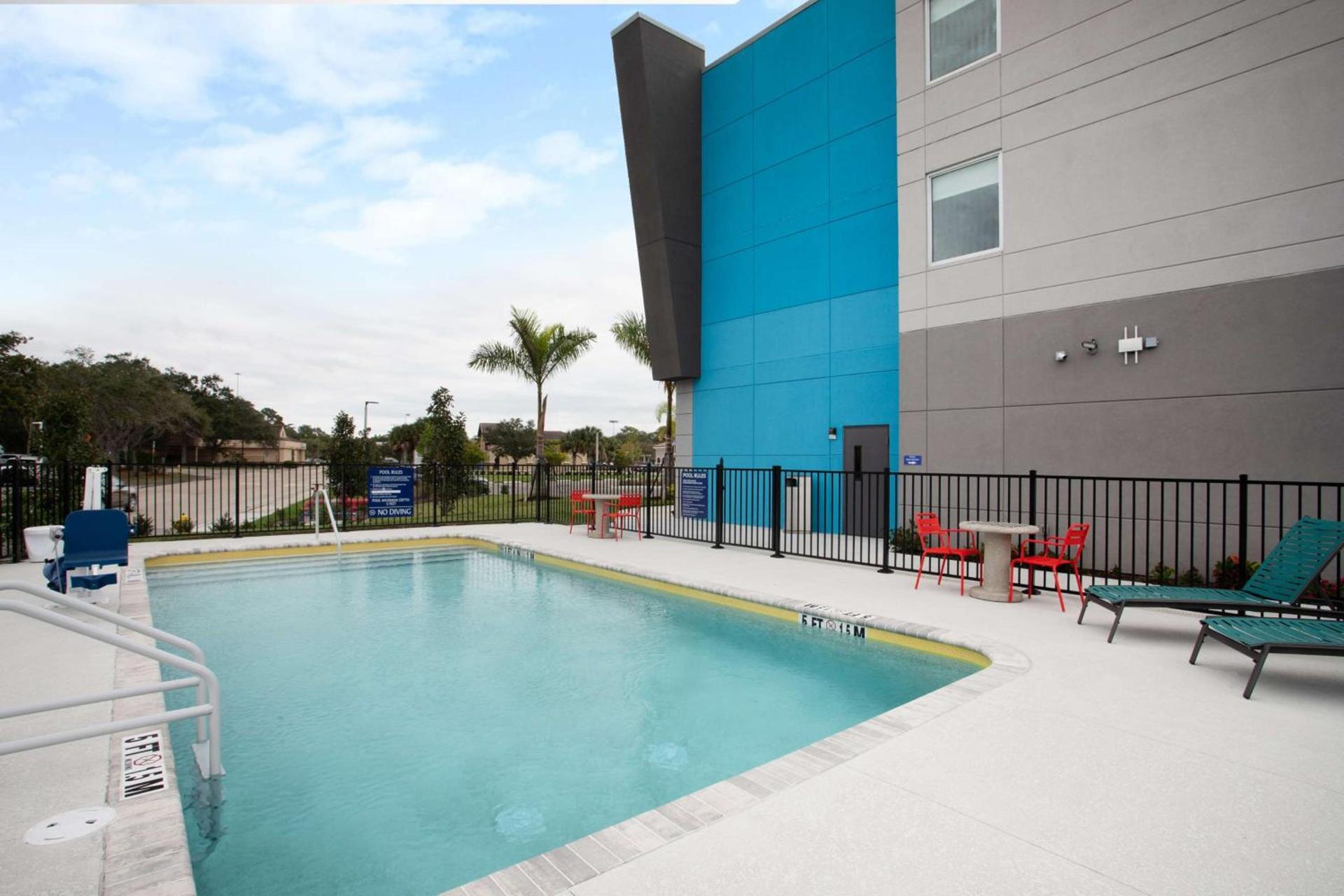 Tru By Hilton Bradenton I-75, FL photo 15