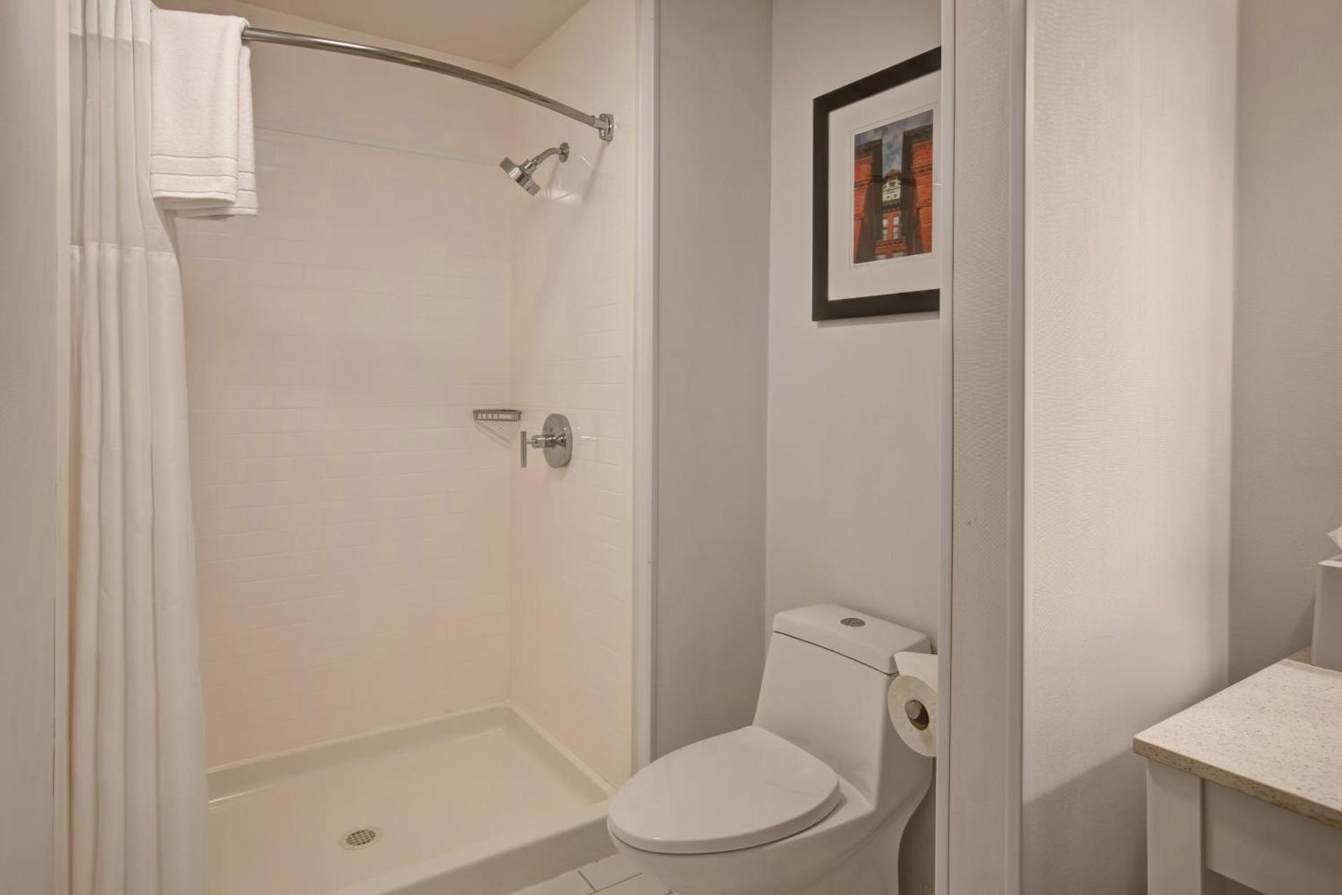 Four Points by Sheraton Peoria photo 64