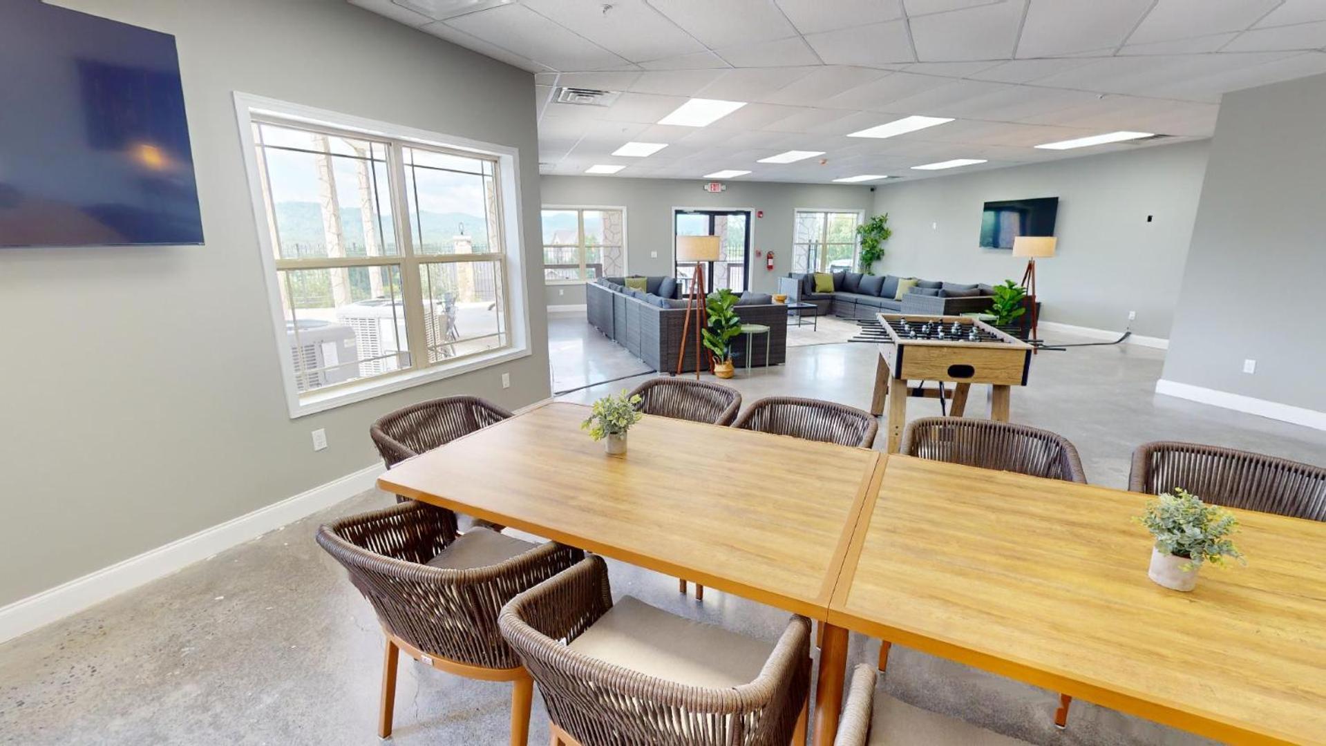 Viewpoint Condominiums photo 97