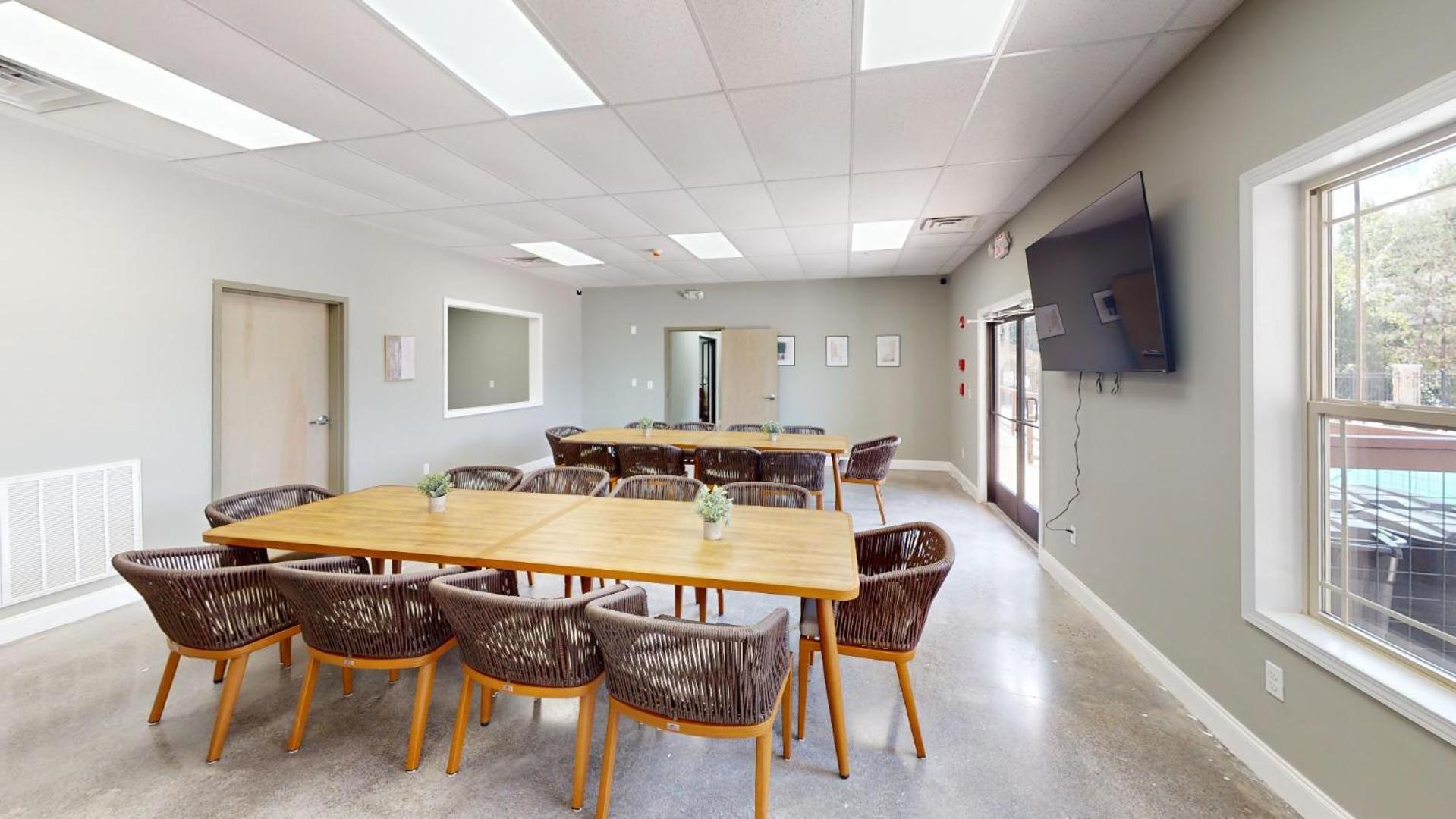 Viewpoint Condominiums photo 98