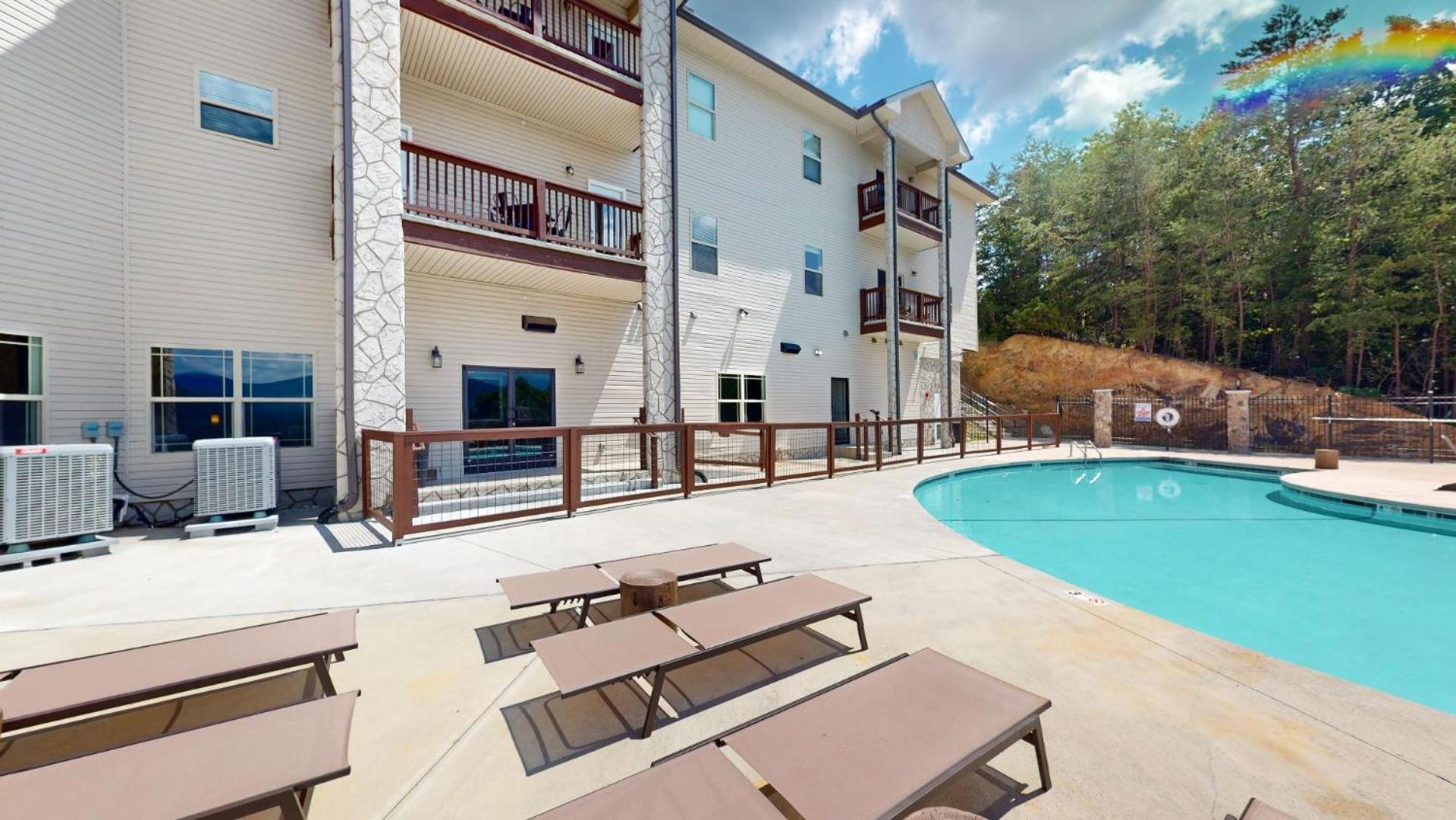 Viewpoint Condominiums photo 3