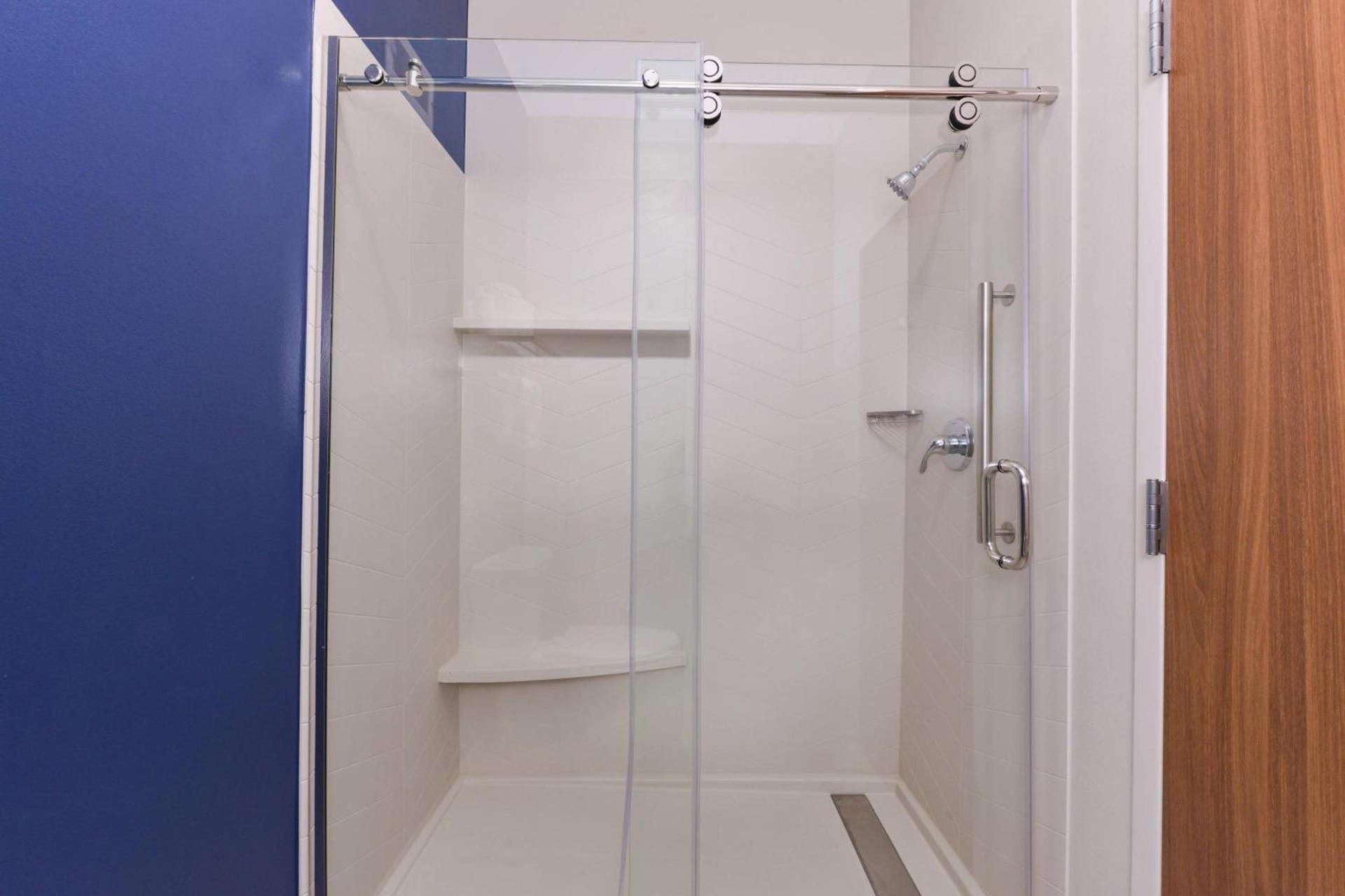 Fairfield Inn Arlington Near Six Flags photo 12