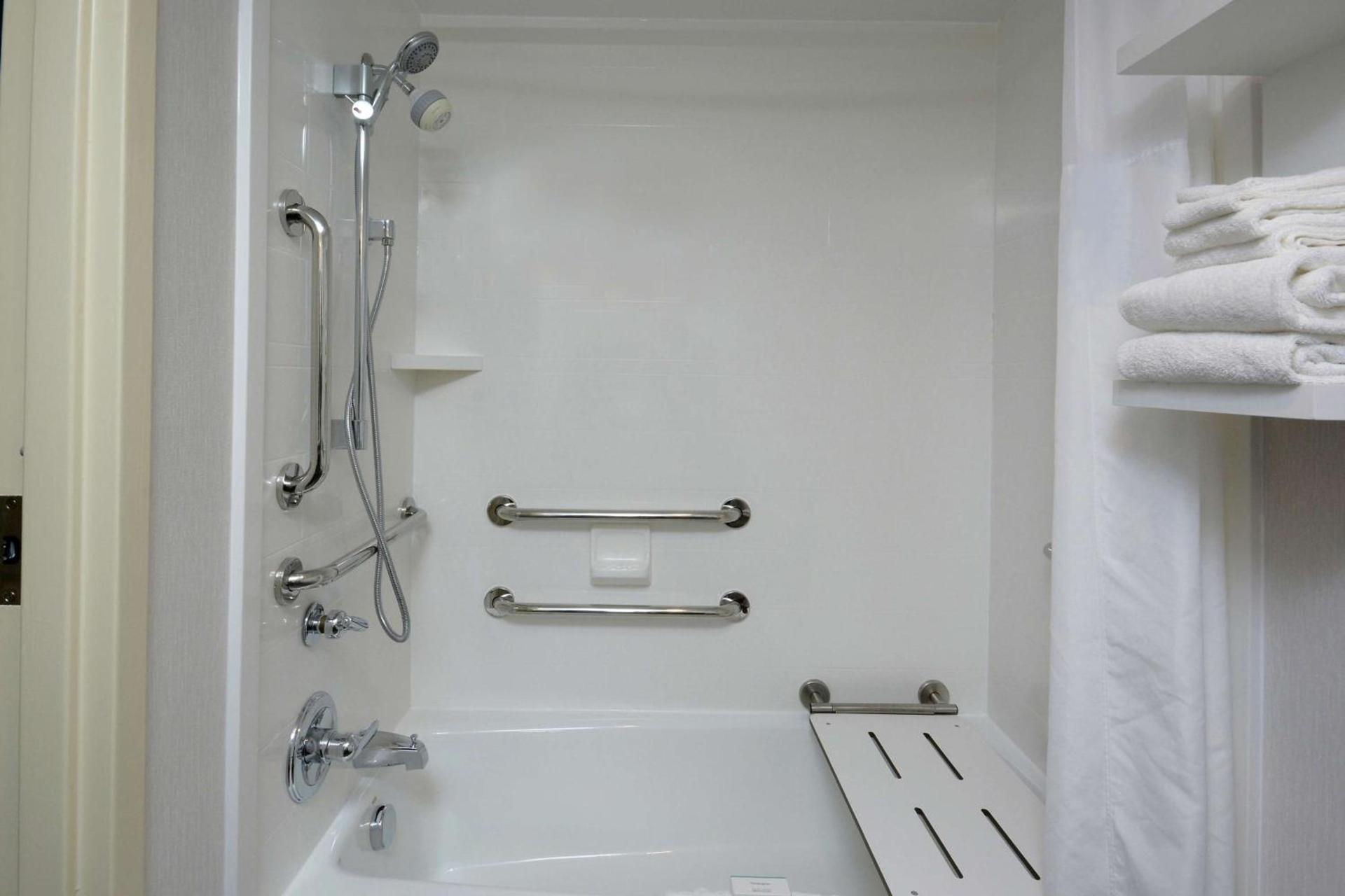 Hampton Inn High Point photo 27
