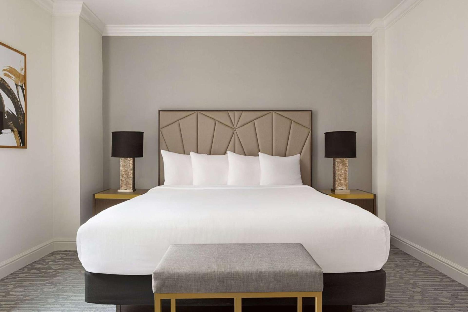 Martinique New York on Broadway, Curio Collection by Hilton photo 38