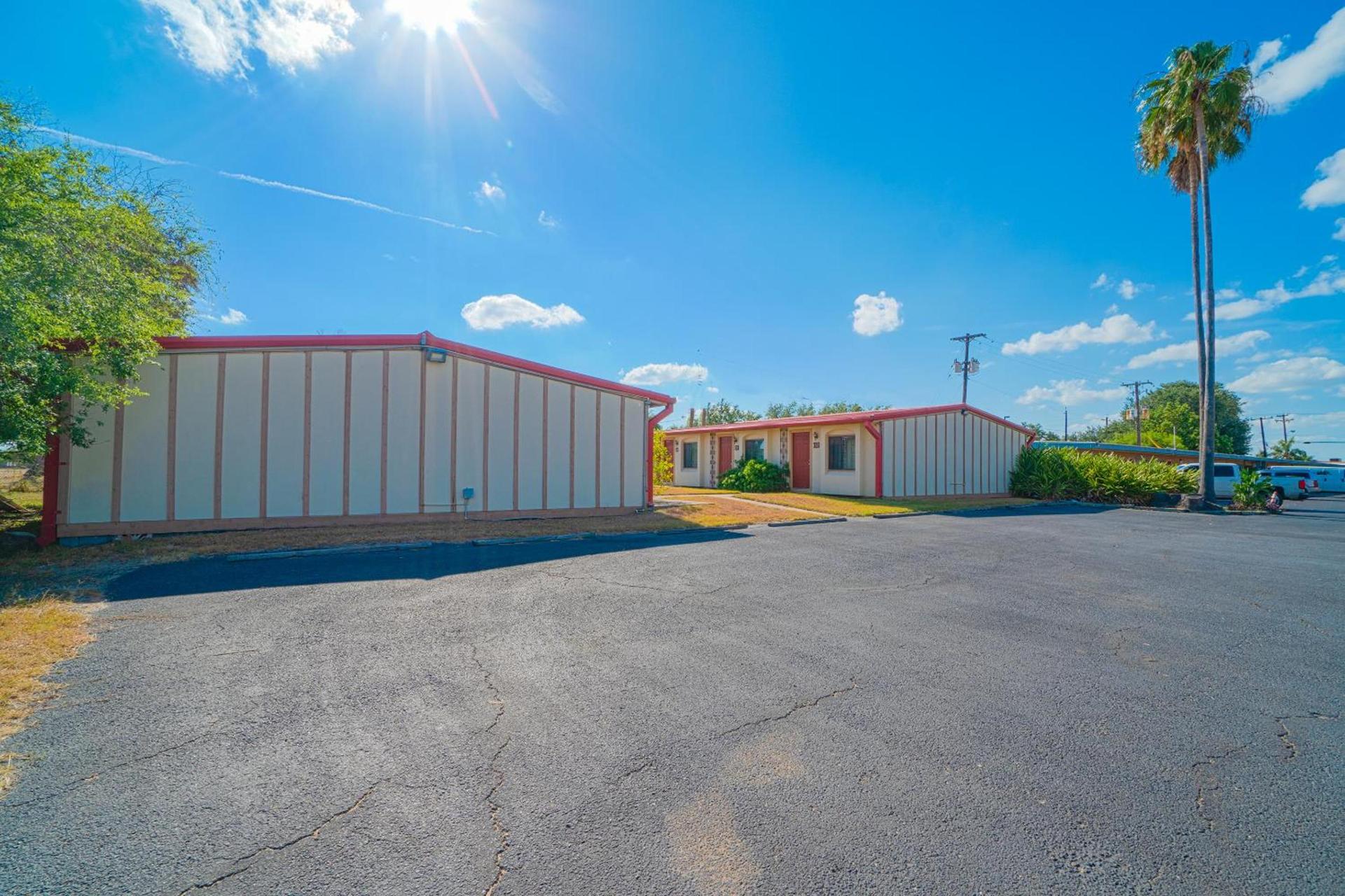 Vali Ho Motel By OYO Weslaco Mercedes photo 17