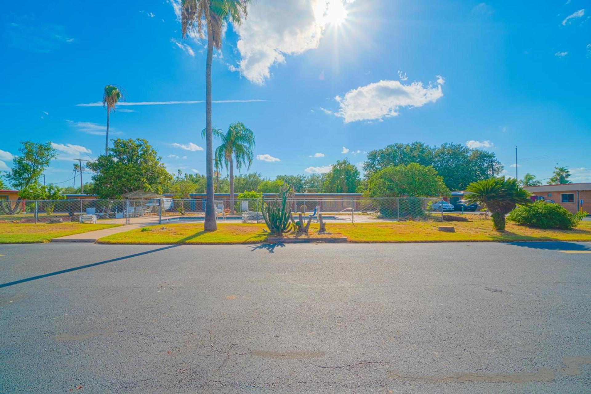 Vali Ho Motel By OYO Weslaco Mercedes photo 21