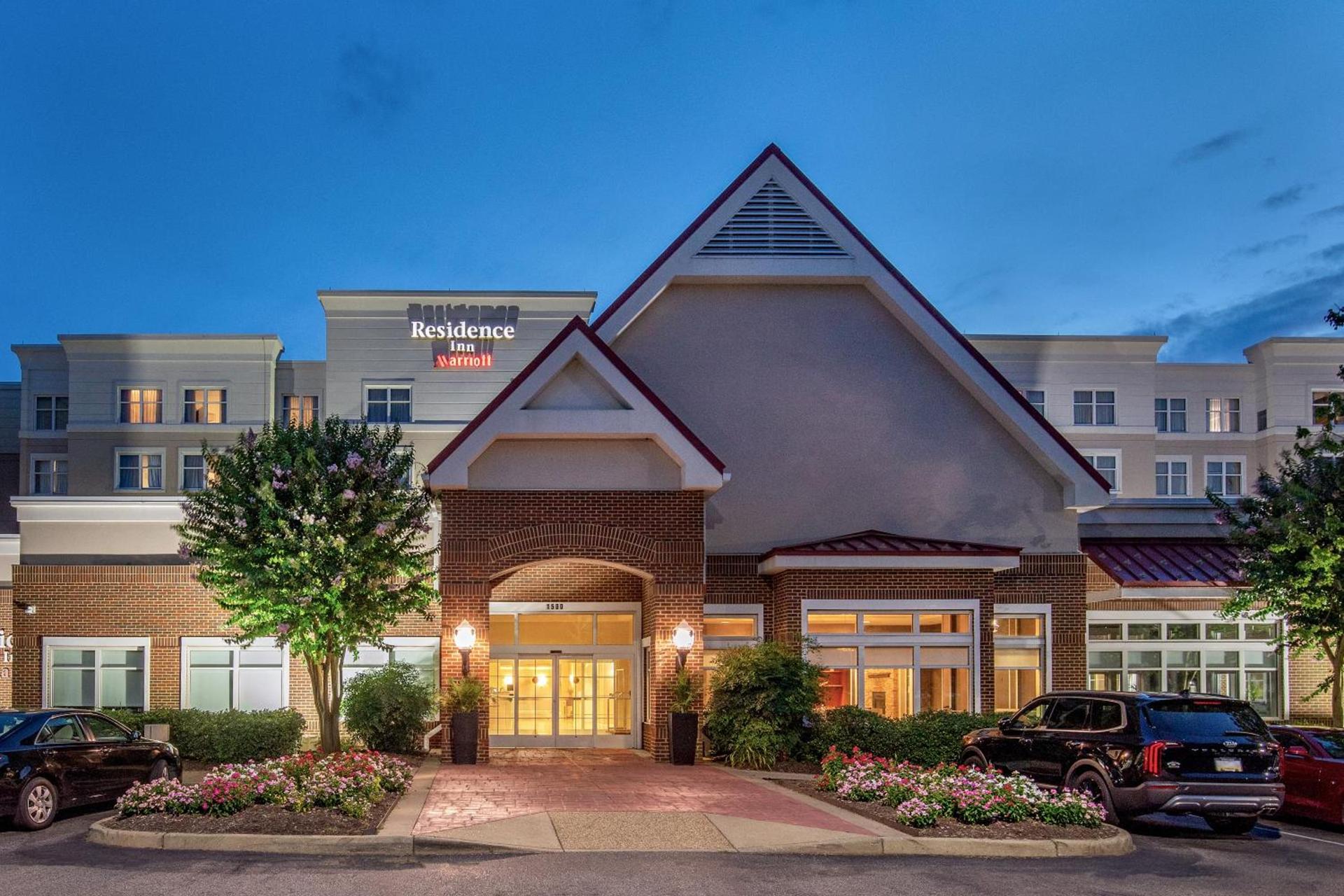 Residence Inn by Marriott Chesapeake Greenbrier photo 3
