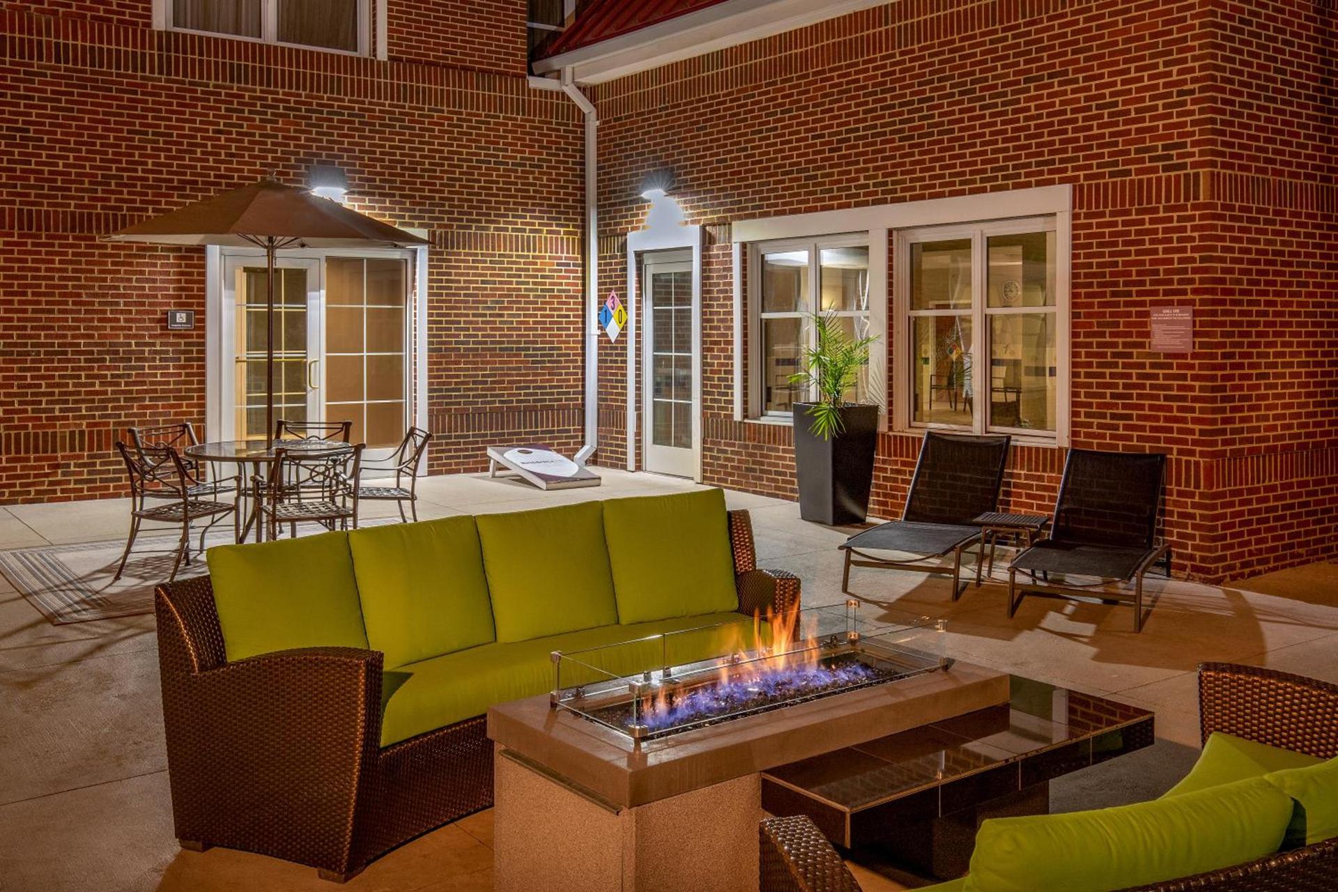Residence Inn by Marriott Chesapeake Greenbrier photo 65