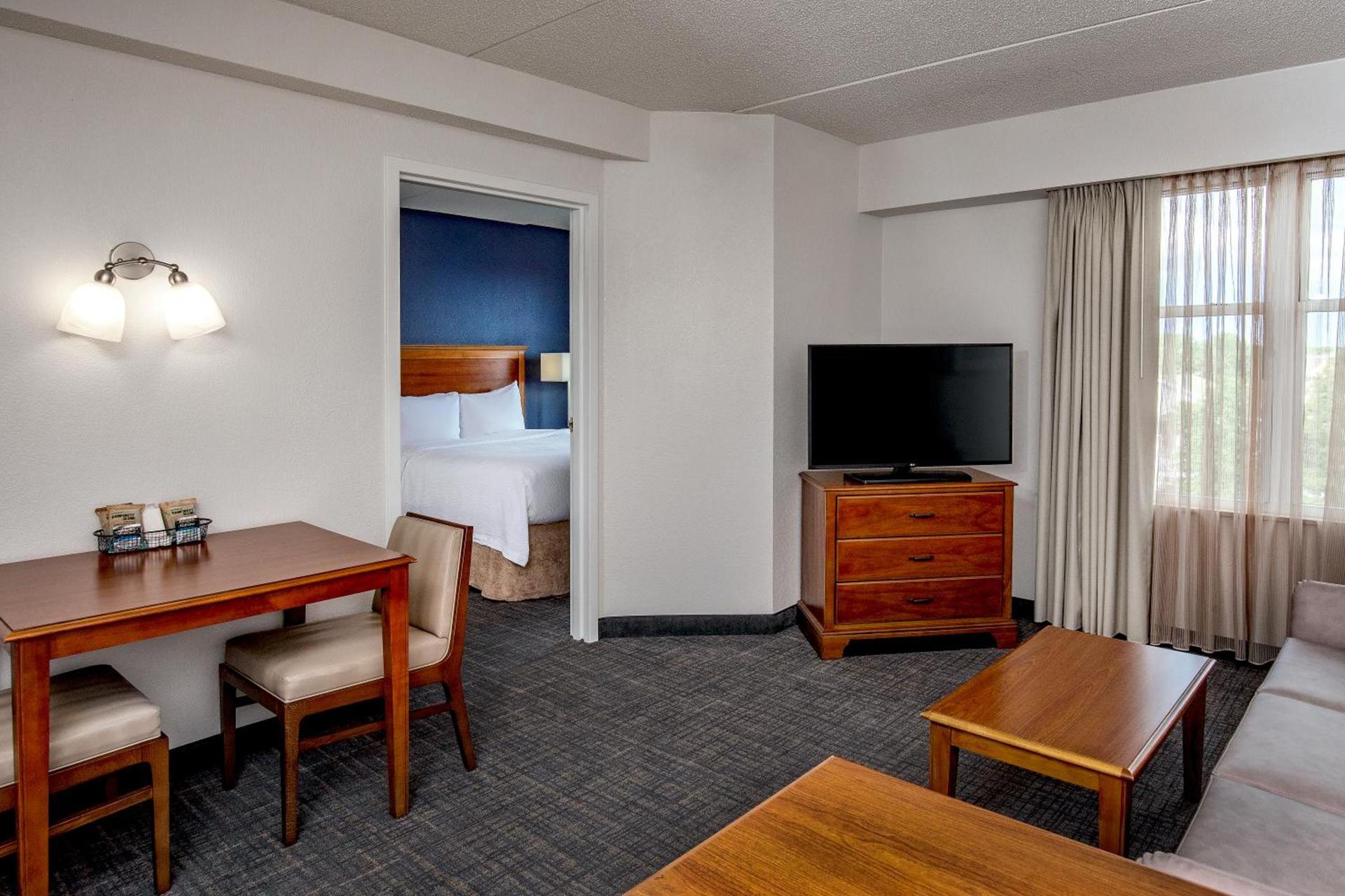 Residence Inn by Marriott Chesapeake Greenbrier photo 20