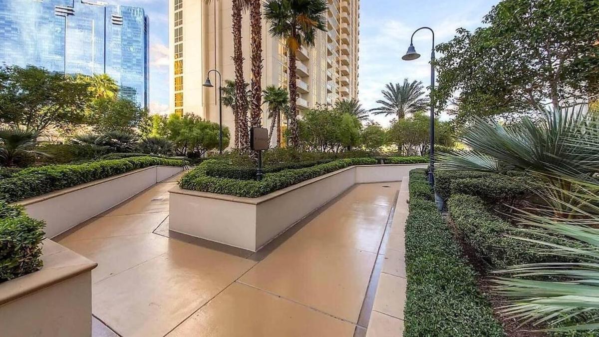MGM Signature Towers by FantasticStay photo 55