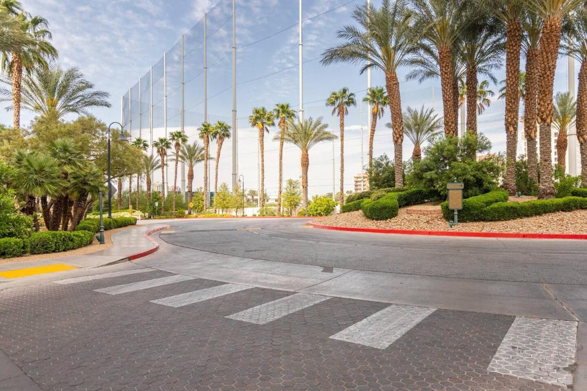 MGM Signature Towers by FantasticStay photo 64