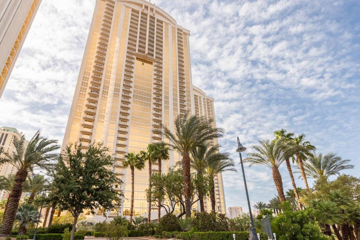 MGM Signature Towers by FantasticStay photo 30