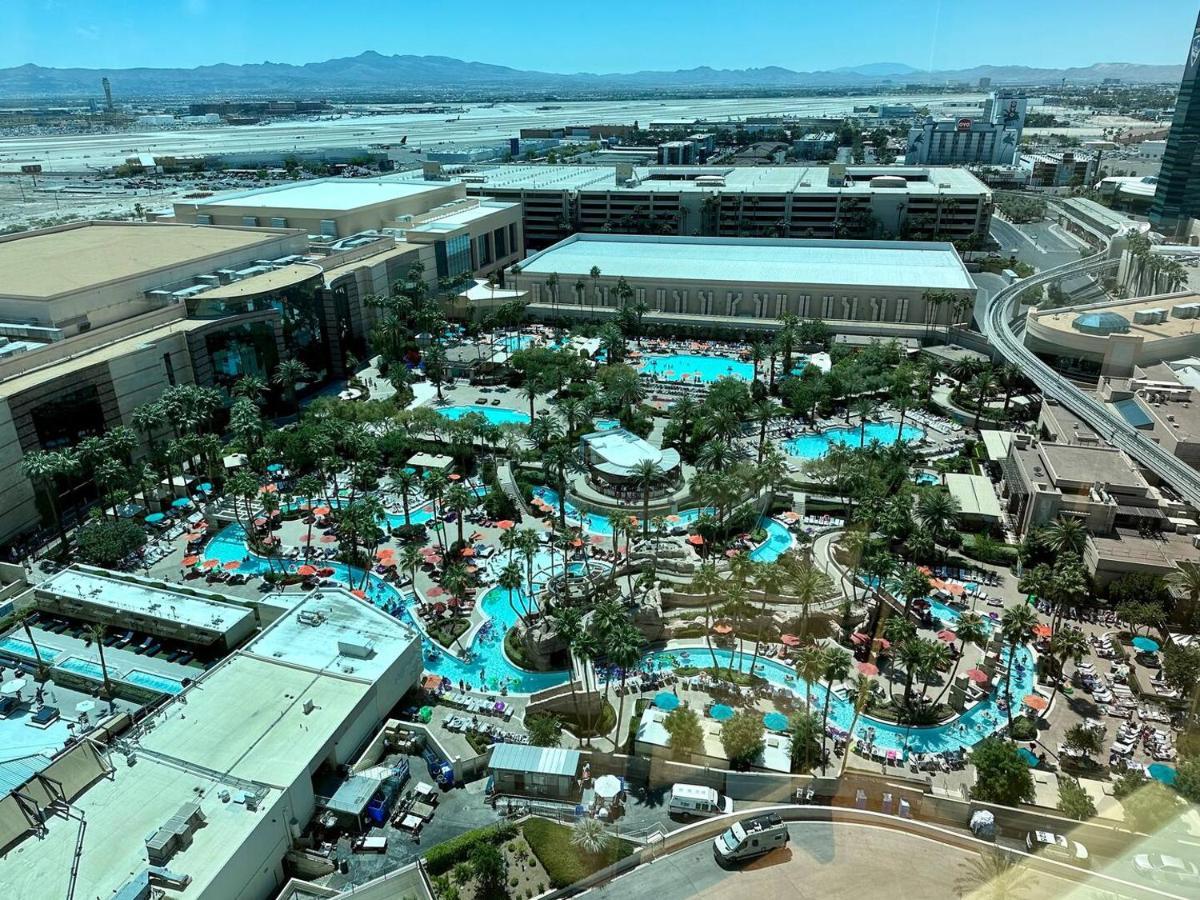 MGM Signature Towers by FantasticStay photo 35