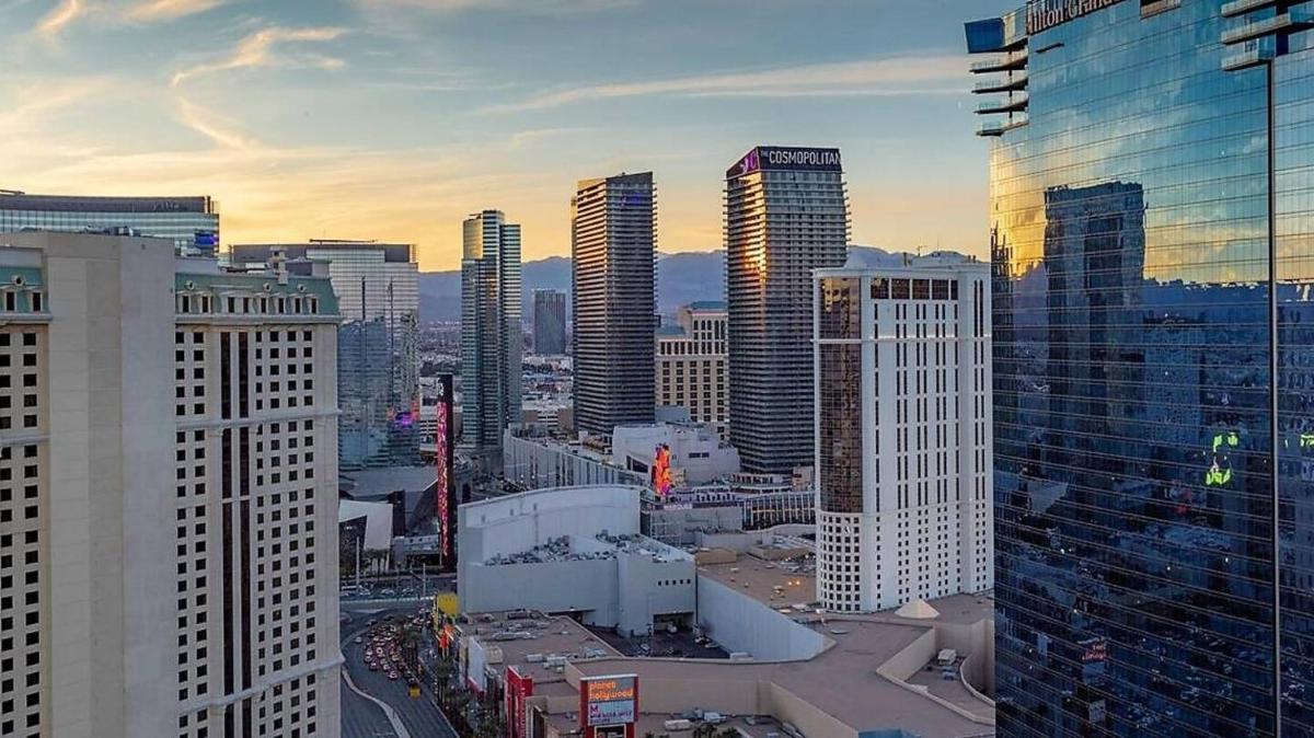 MGM Signature Towers by FantasticStay photo 60