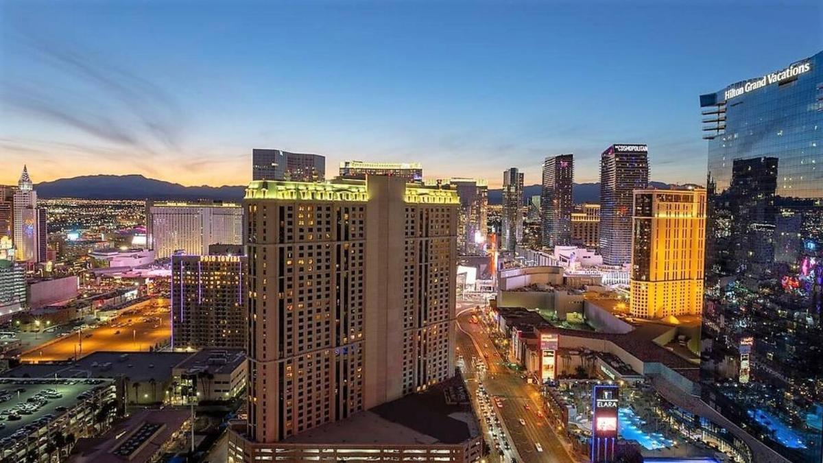 MGM Signature Towers by FantasticStay photo 63
