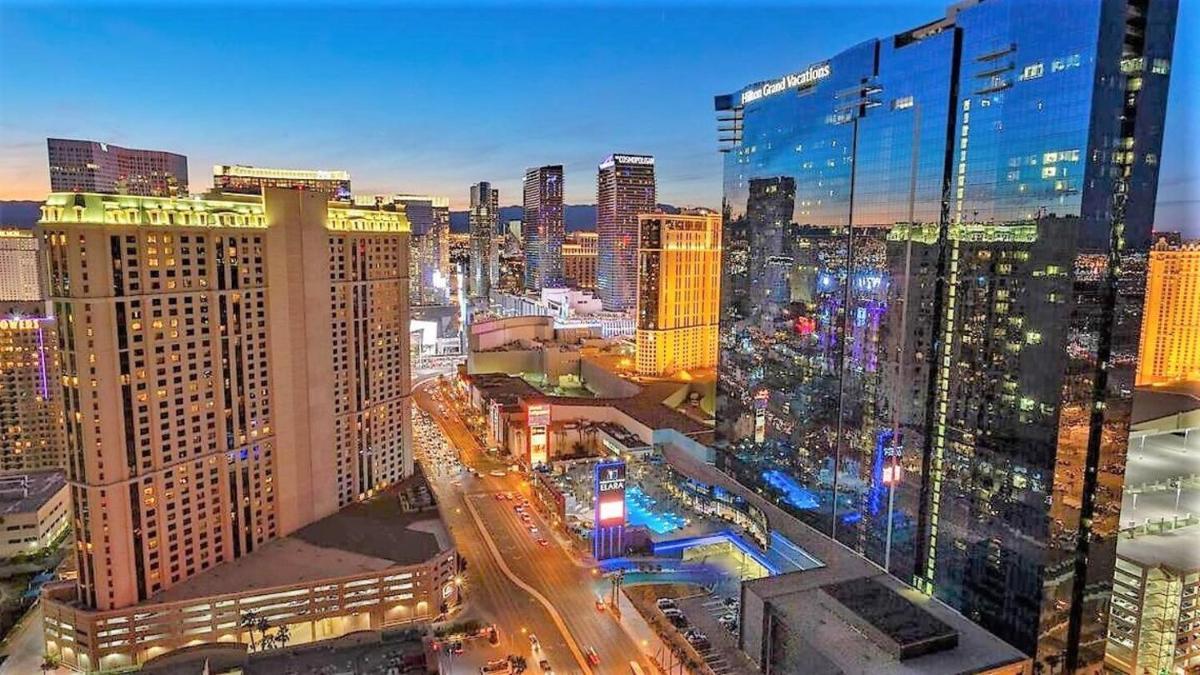 MGM Signature Towers by FantasticStay photo 57