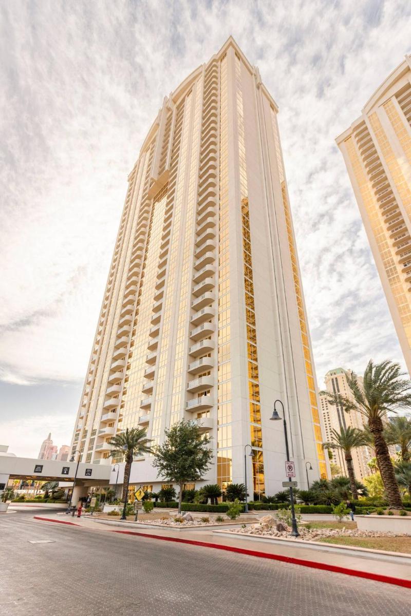 MGM Signature Towers by FantasticStay photo 31