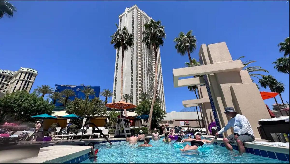 MGM Signature Towers by FantasticStay photo 39