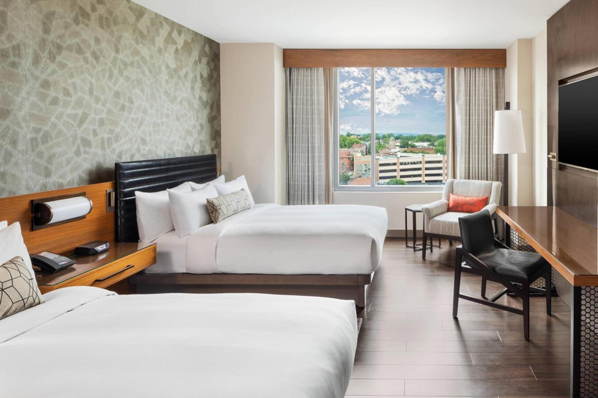 Lancaster Marriott at Penn Square photo 6