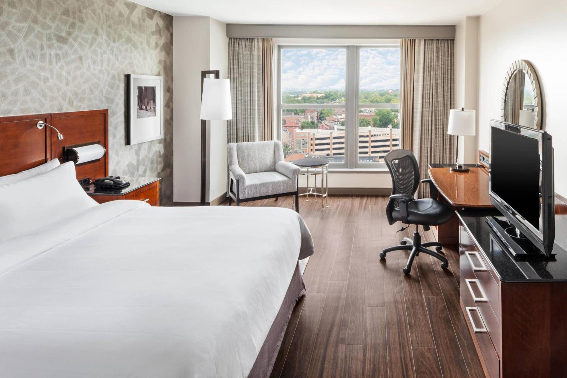 Lancaster Marriott at Penn Square photo 14